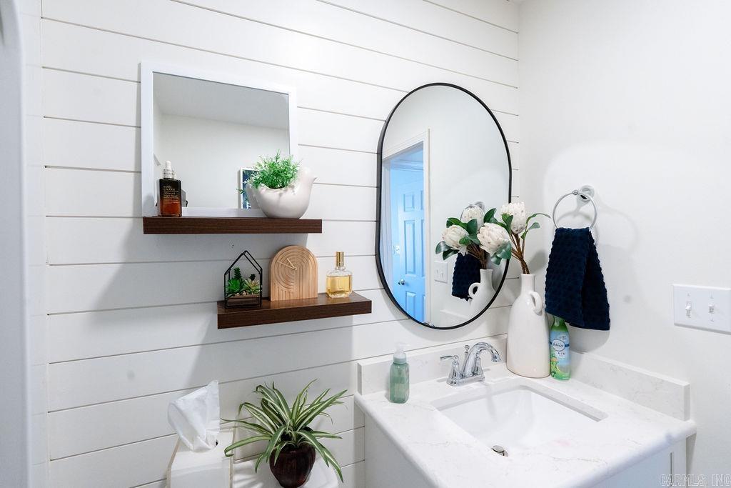 608 River Oaks  Searcy, AR