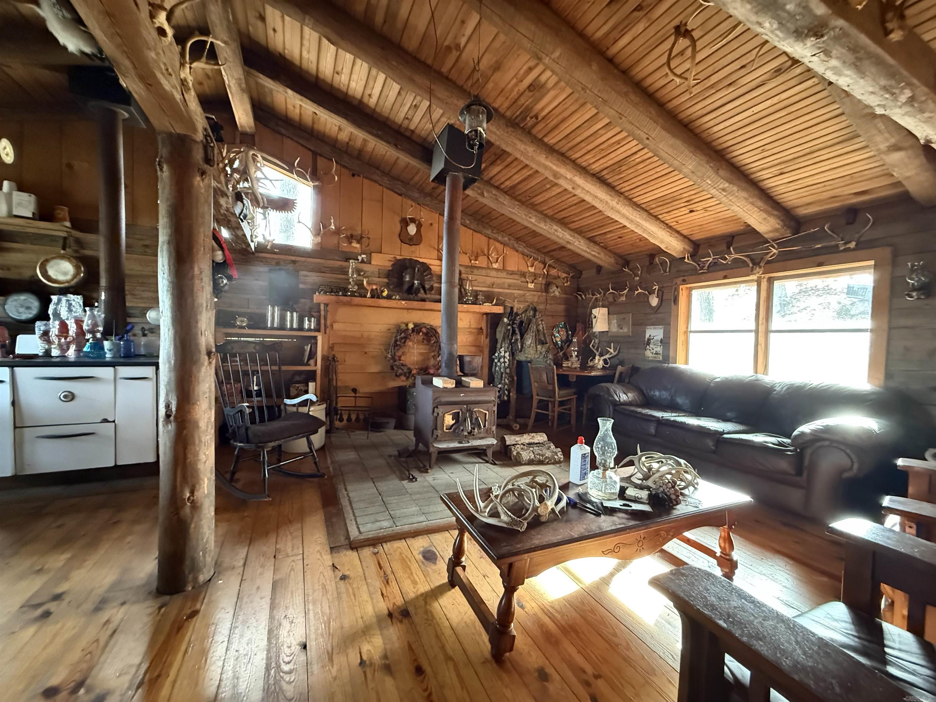 000 Private Road 422-17  Birch Tree, MO