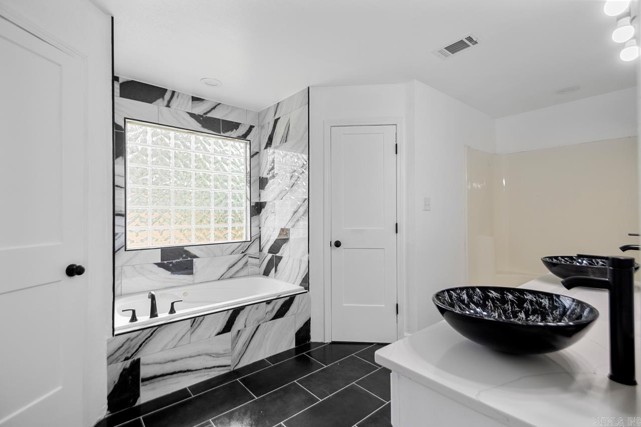 15315 Birch  Alexander, AR