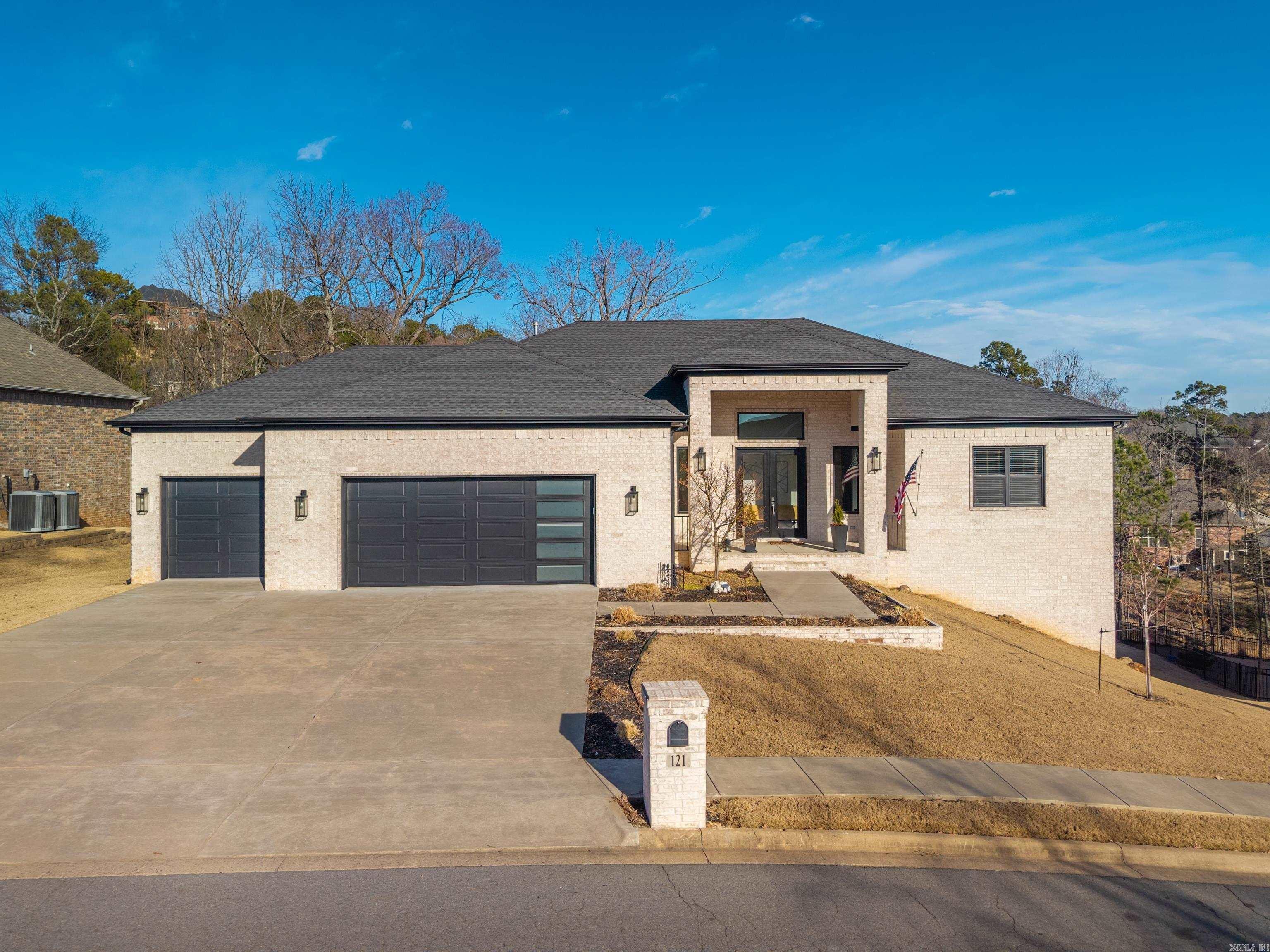 121 Oneida Way Maumelle, AR 72113