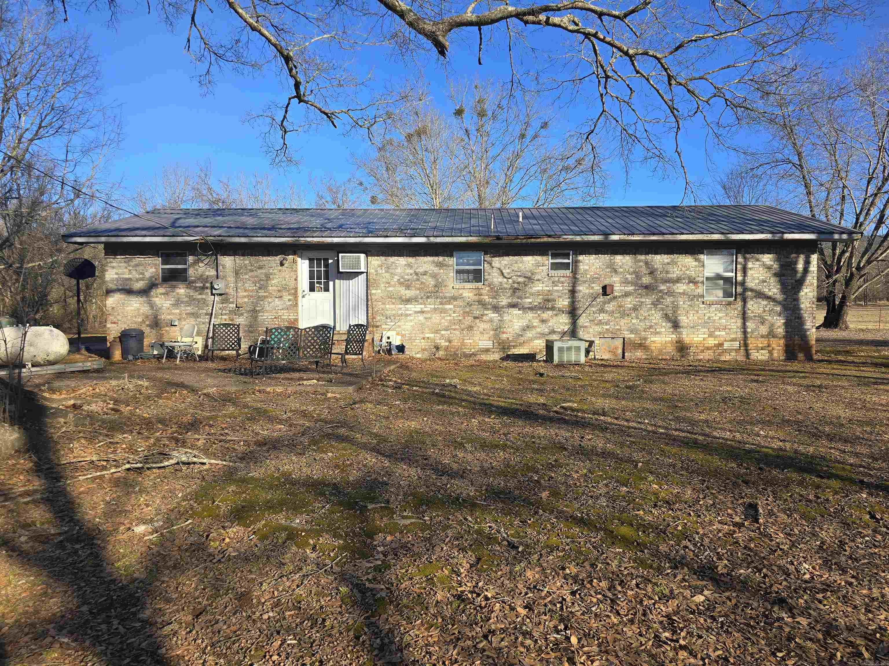 23893 E Hwy 80  Waldron, AR