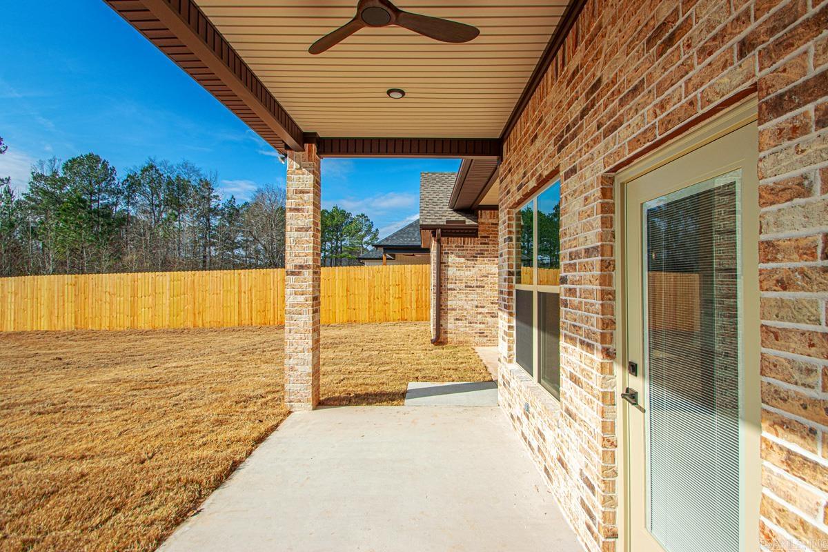 6201 Creekwater  Bryant, AR