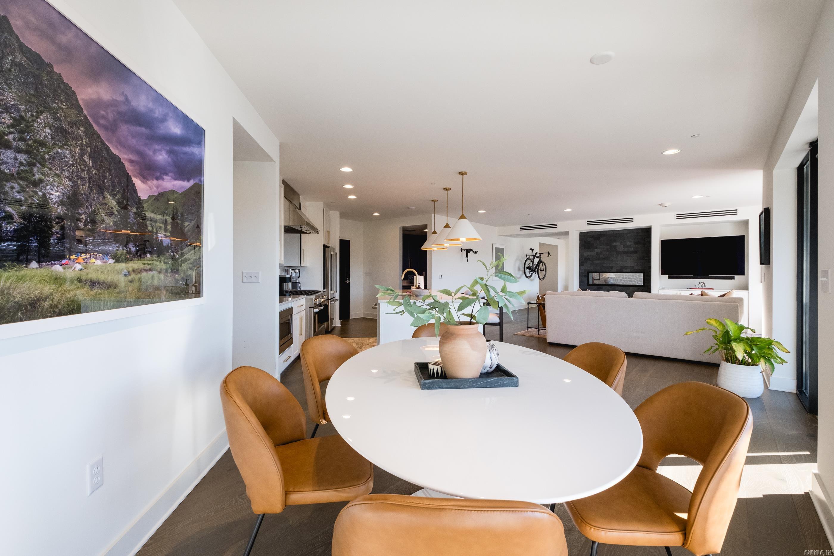 3700 Cantrell Road #1103  Little Rock, AR