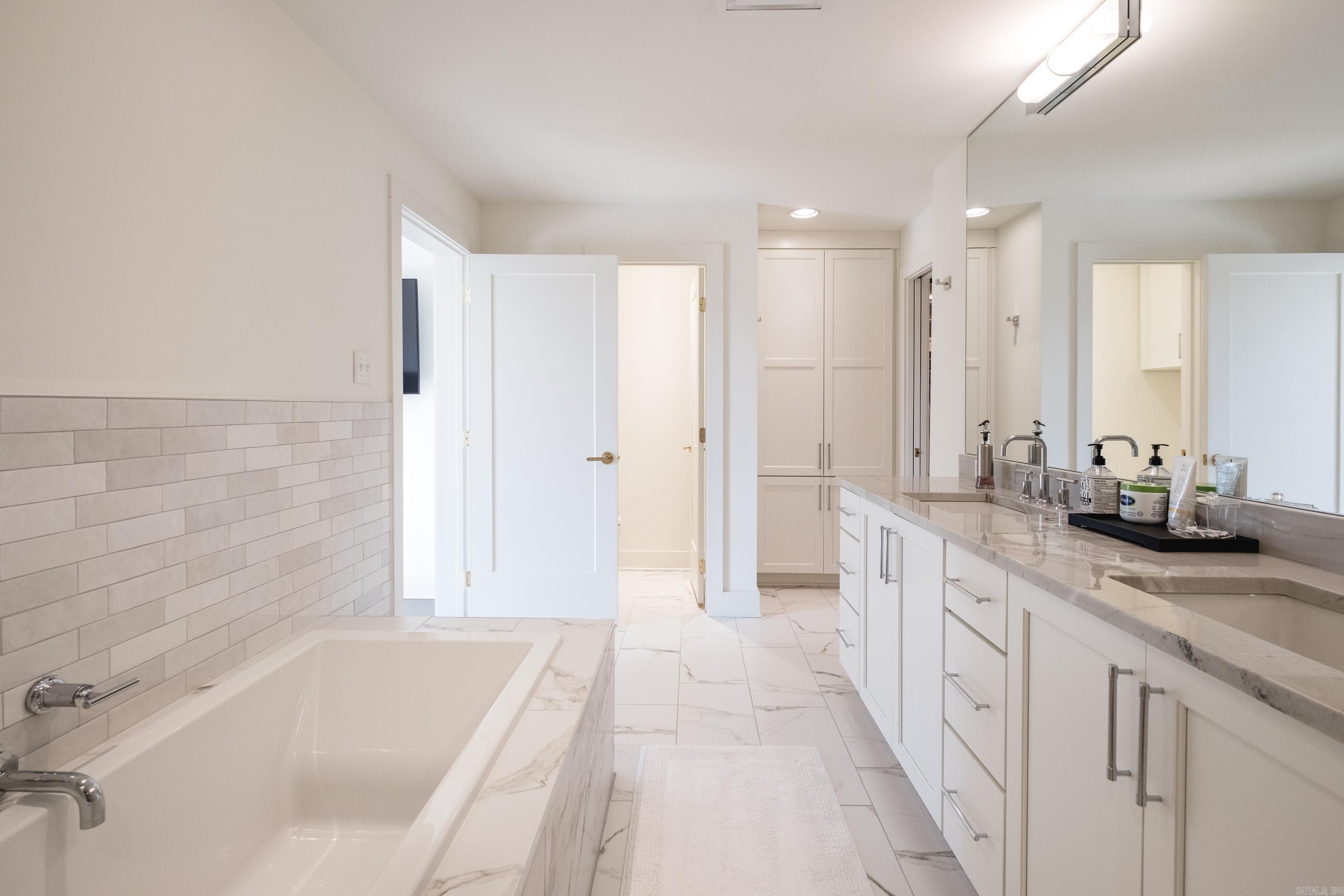 3700 Cantrell Road #1103  Little Rock, AR