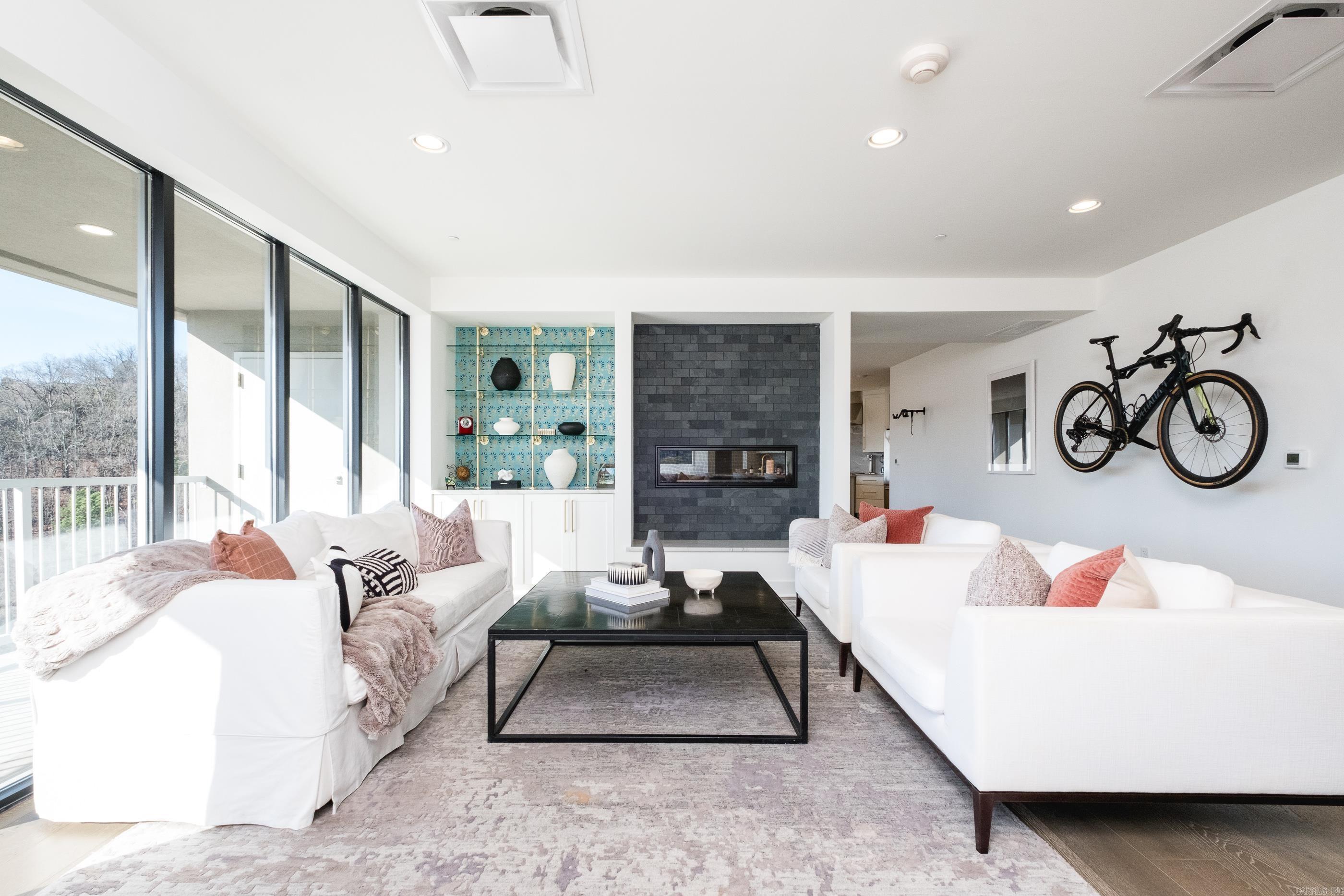 3700 Cantrell Road #1103  Little Rock, AR