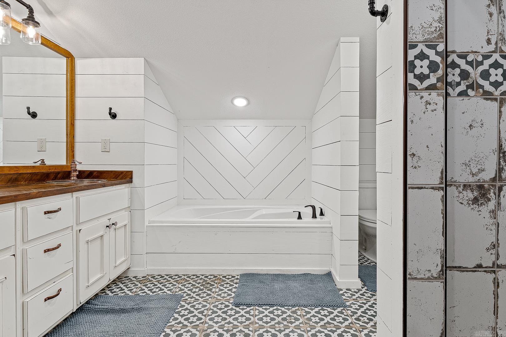 1323 CR 304  Jonesboro, AR