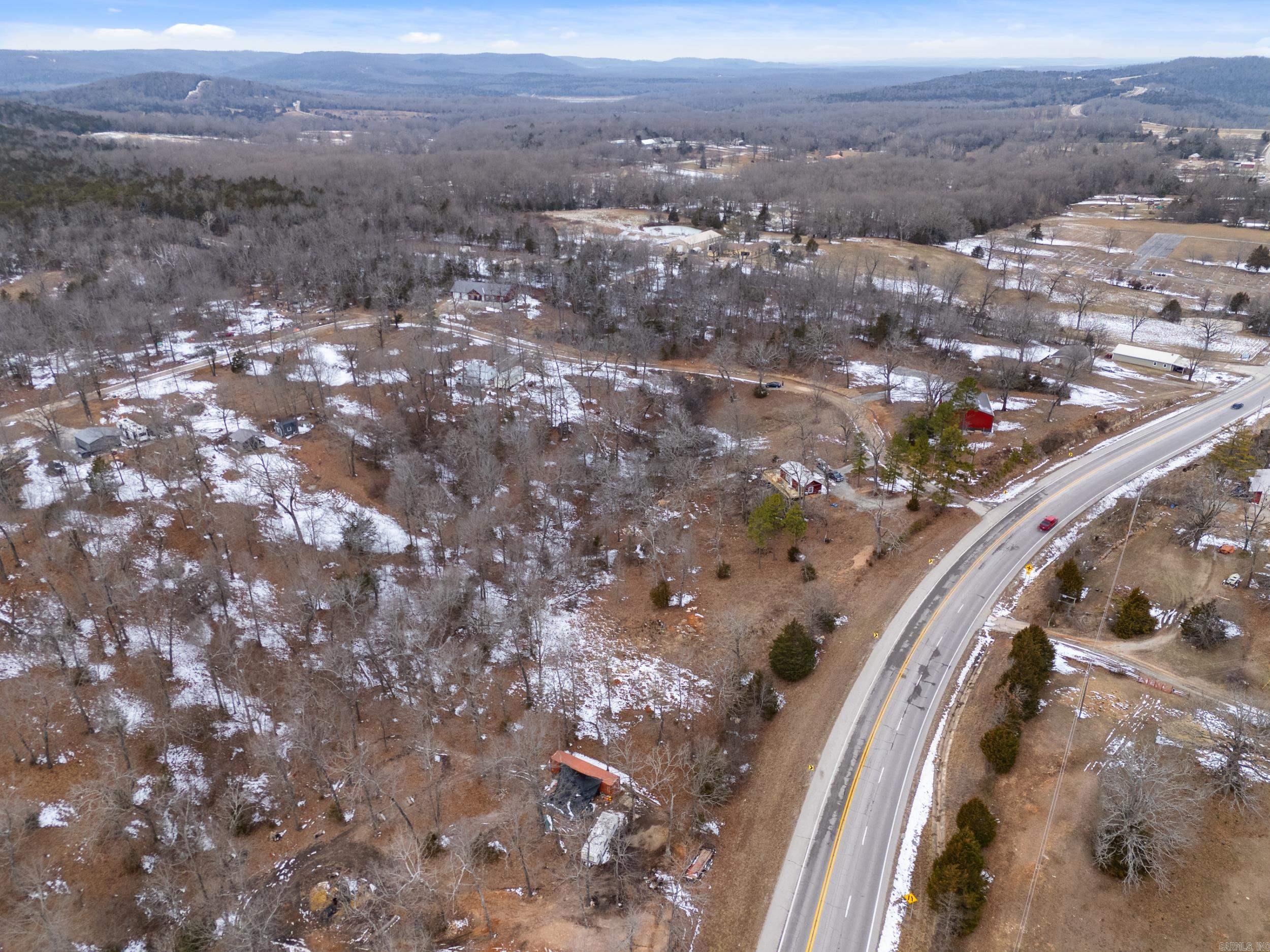 483 Oakwood Acres Circle  Flippin, AR