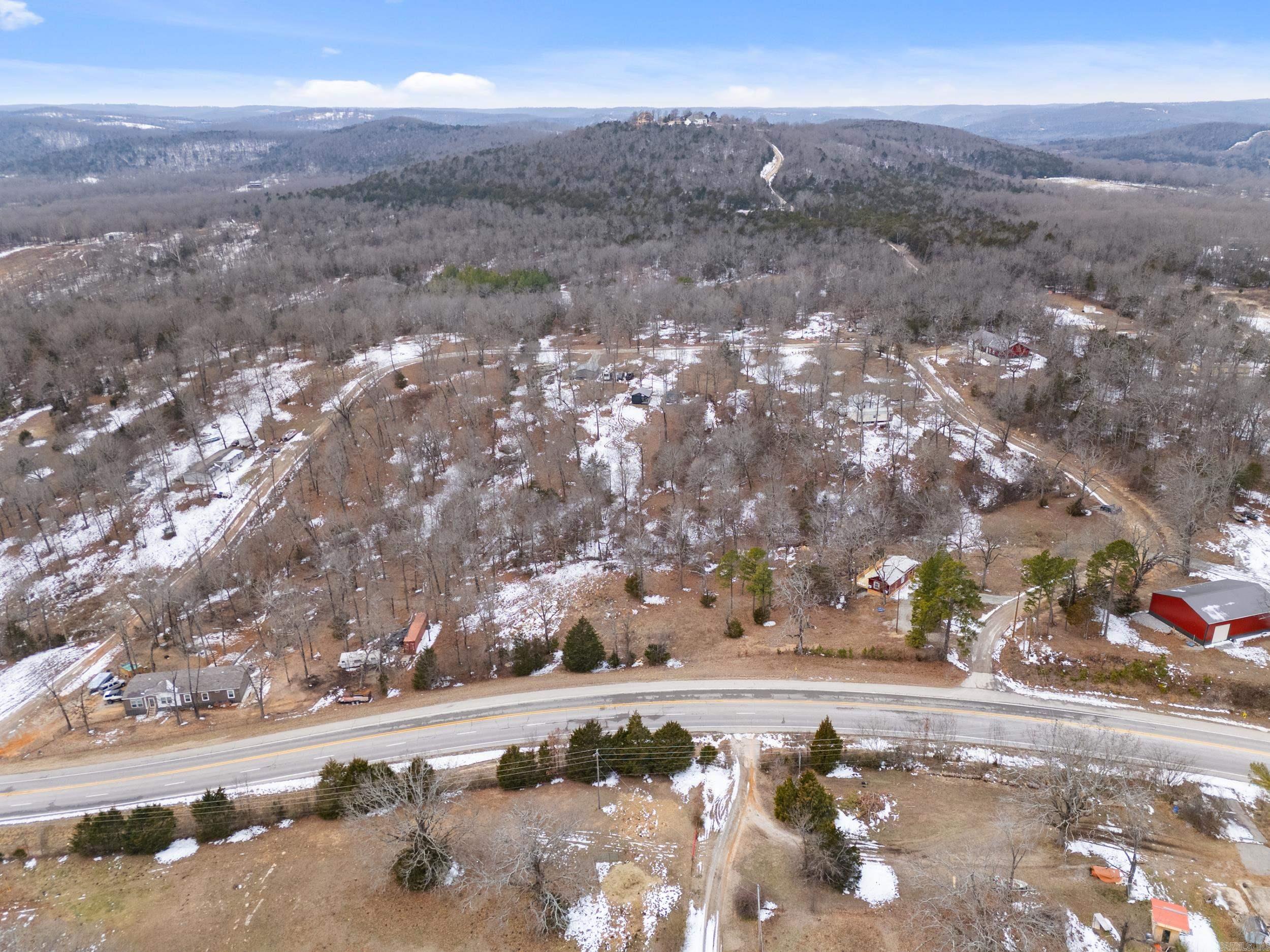 483 Oakwood Acres Circle  Flippin, AR