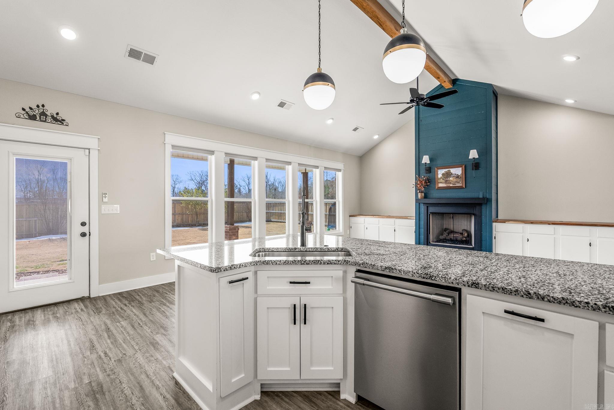 9 Wedgewood Dr  Greenbrier, AR