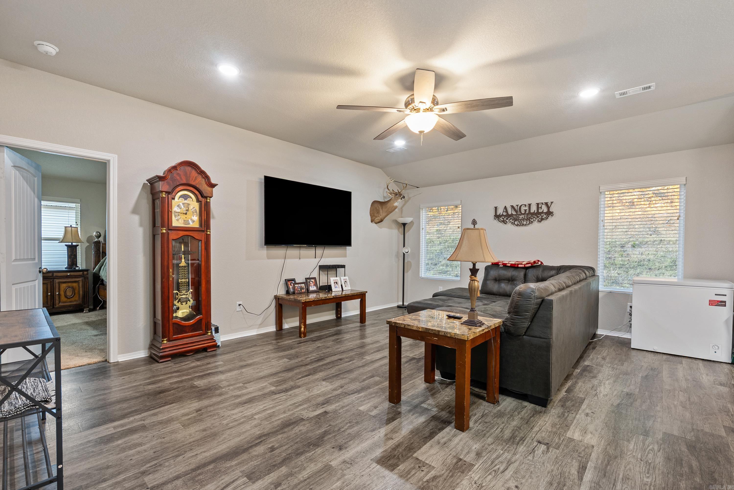 23 Barn Cat  Conway, AR