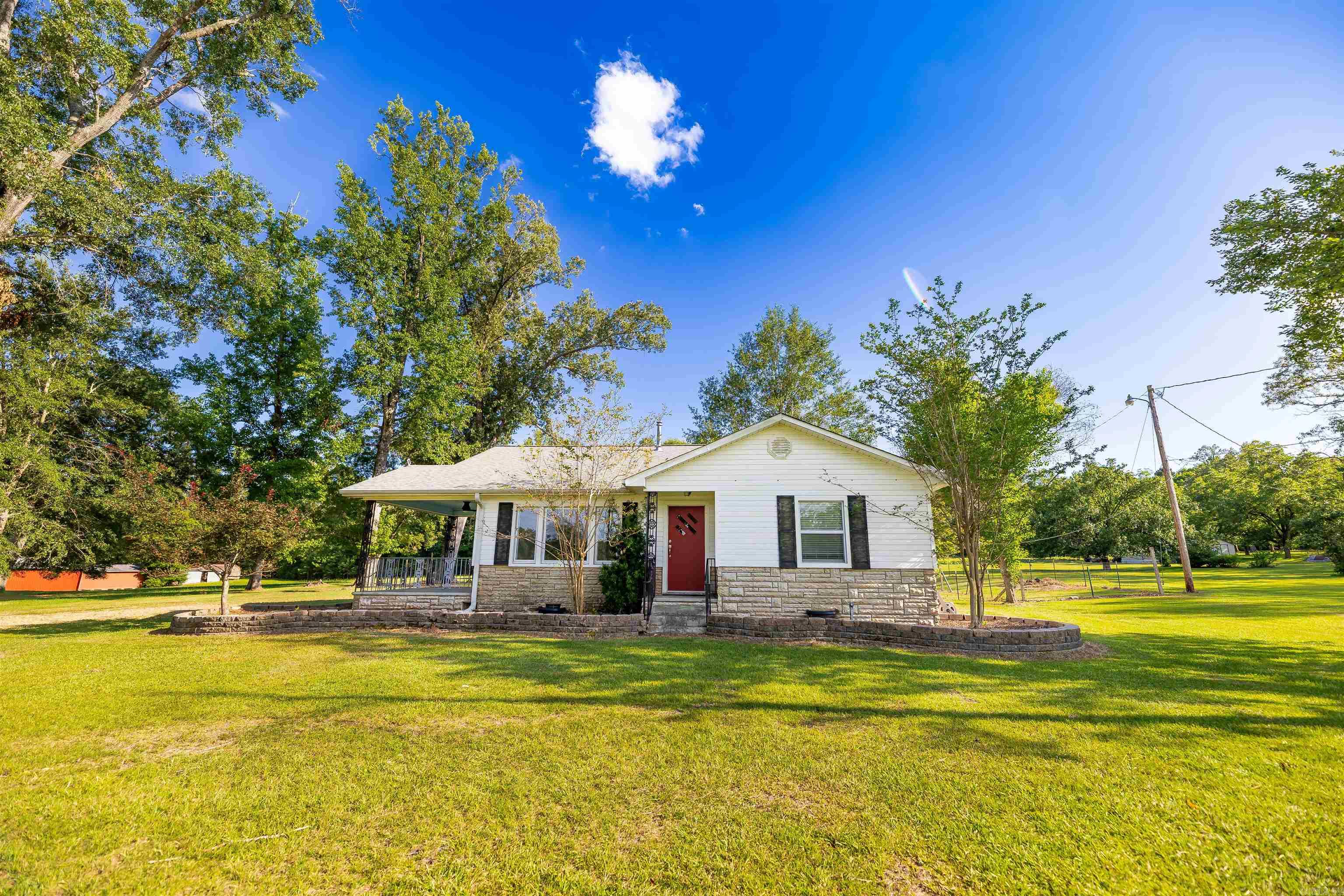 1515 Carroll Rd  Camden, AR