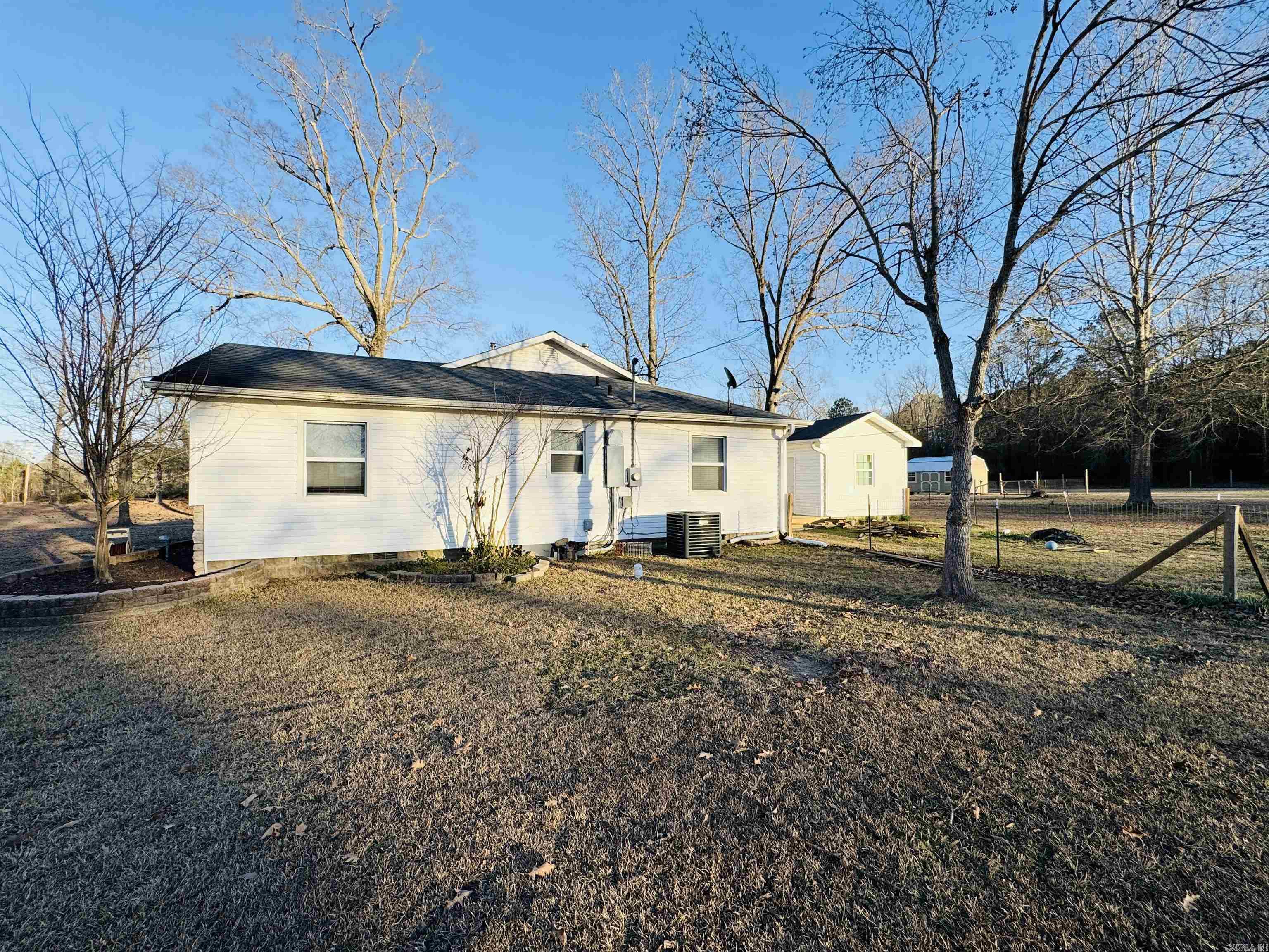 1515 Carroll Rd  Camden, AR