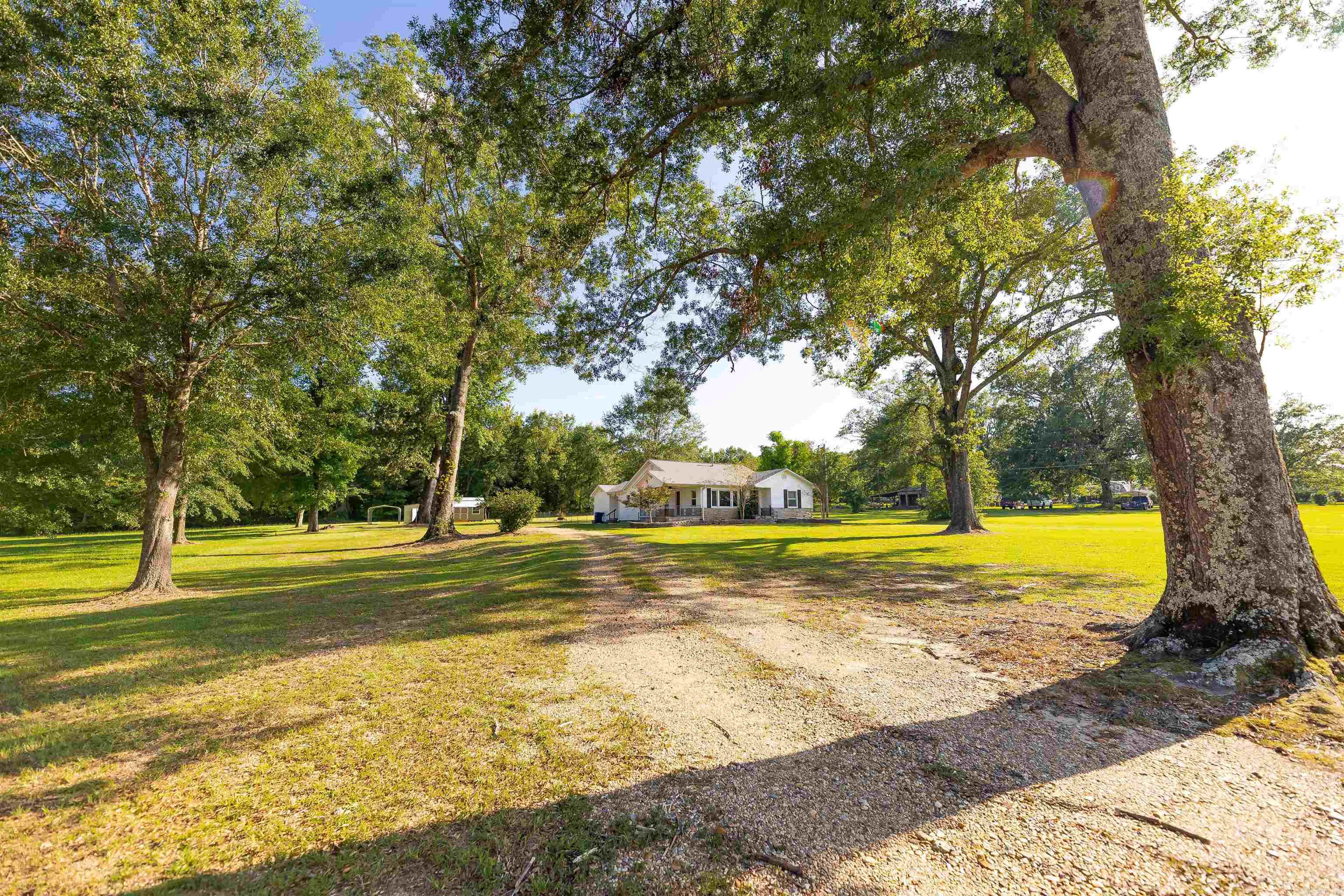 1515 Carroll Rd  Camden, AR