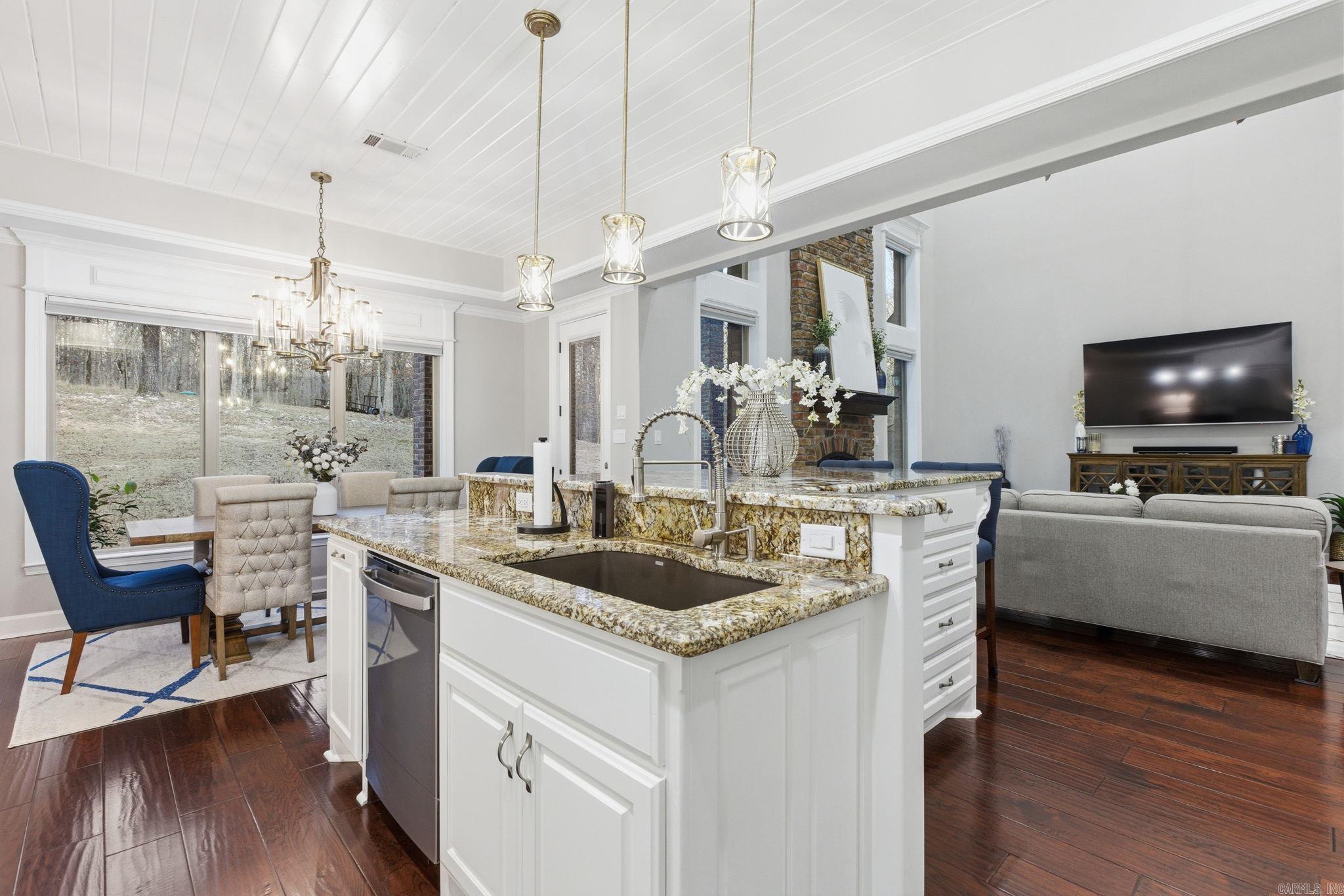 2000 Boulder Cir  Little Rock, AR