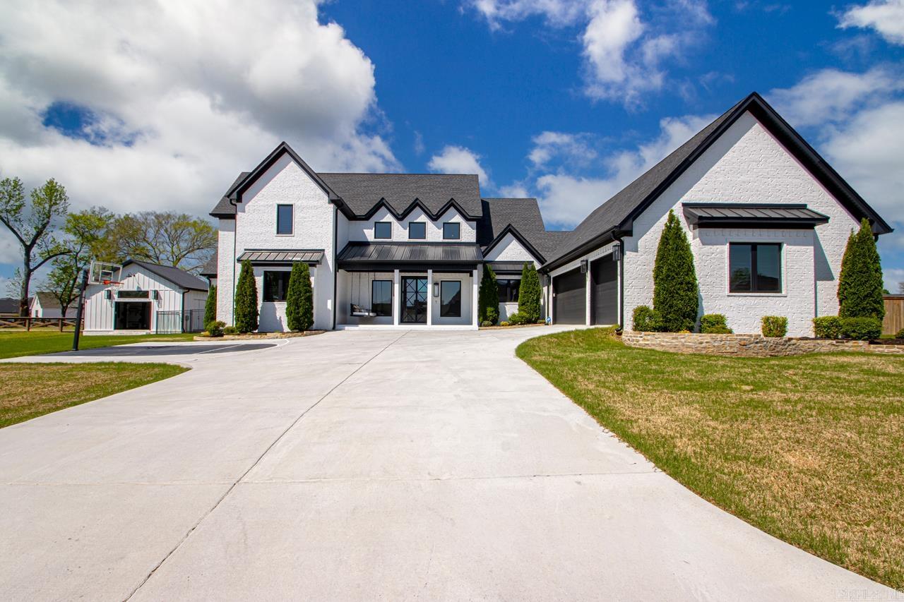 7509 S Shoreline  Benton, AR