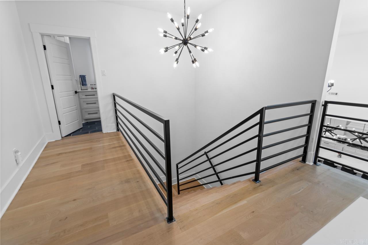 7509 S Shoreline  Benton, AR