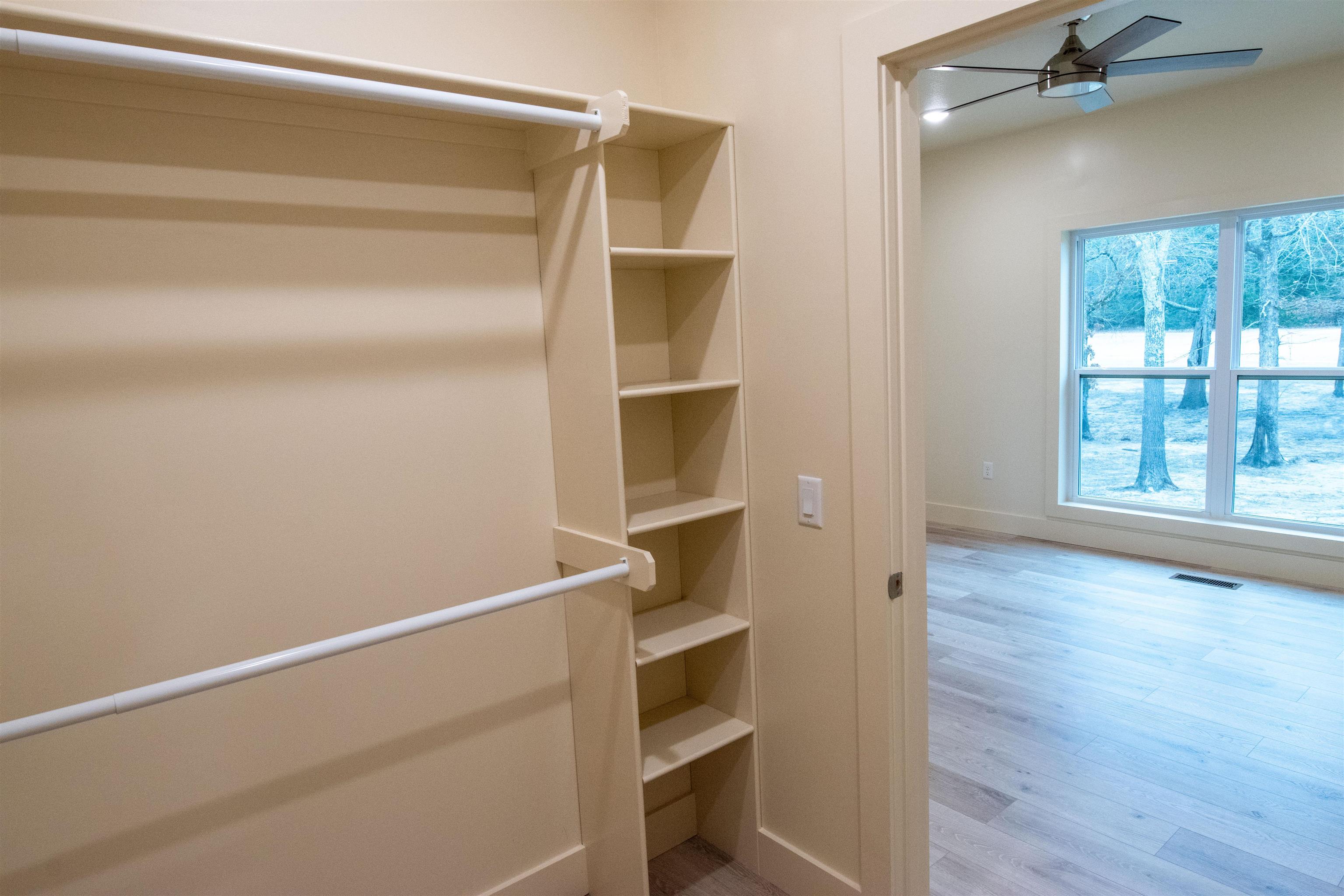 400 Firethorn Augusta Building Unit 3 Melbourne, AR