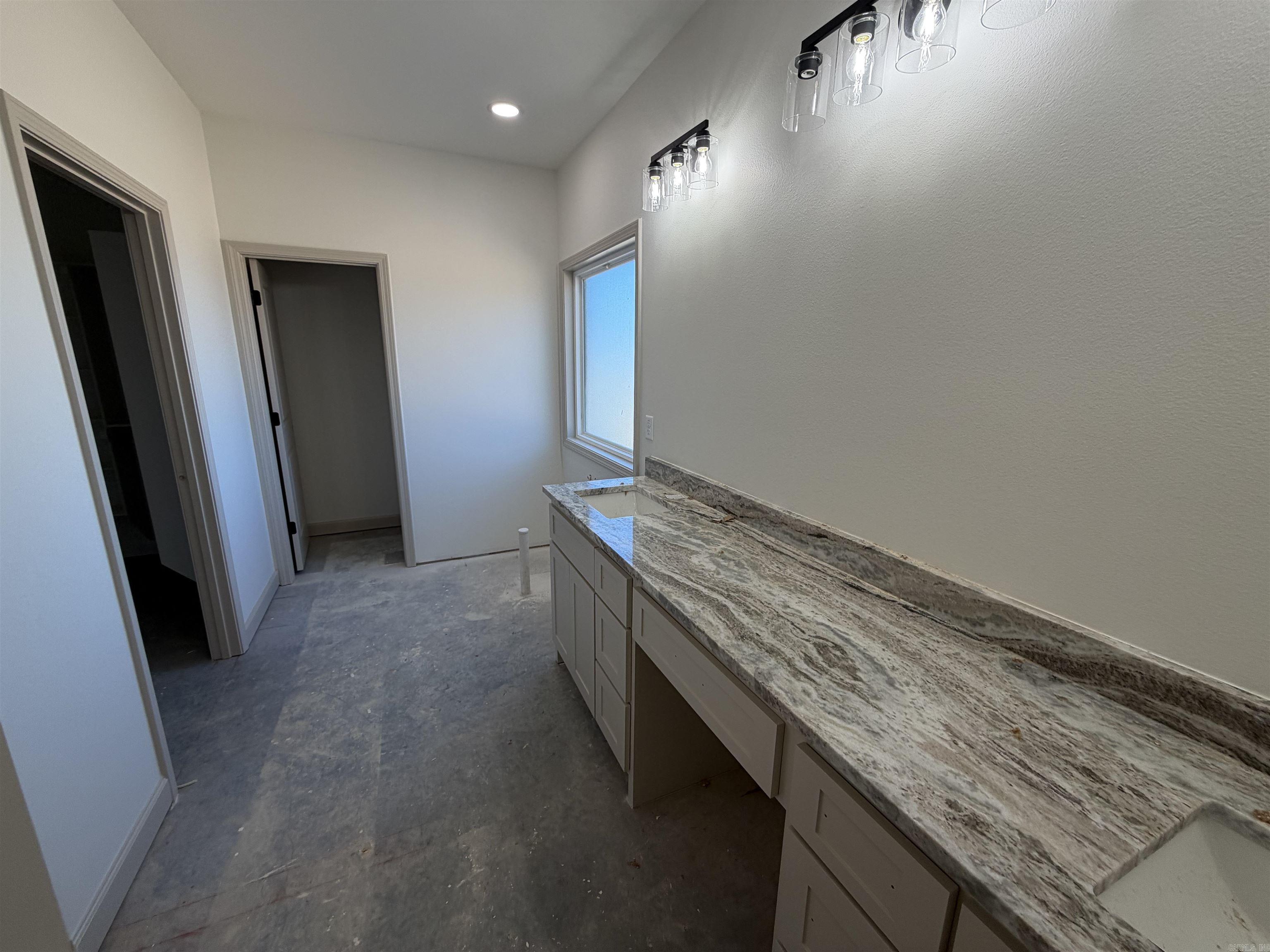 1160 Duke  Bauxite, AR