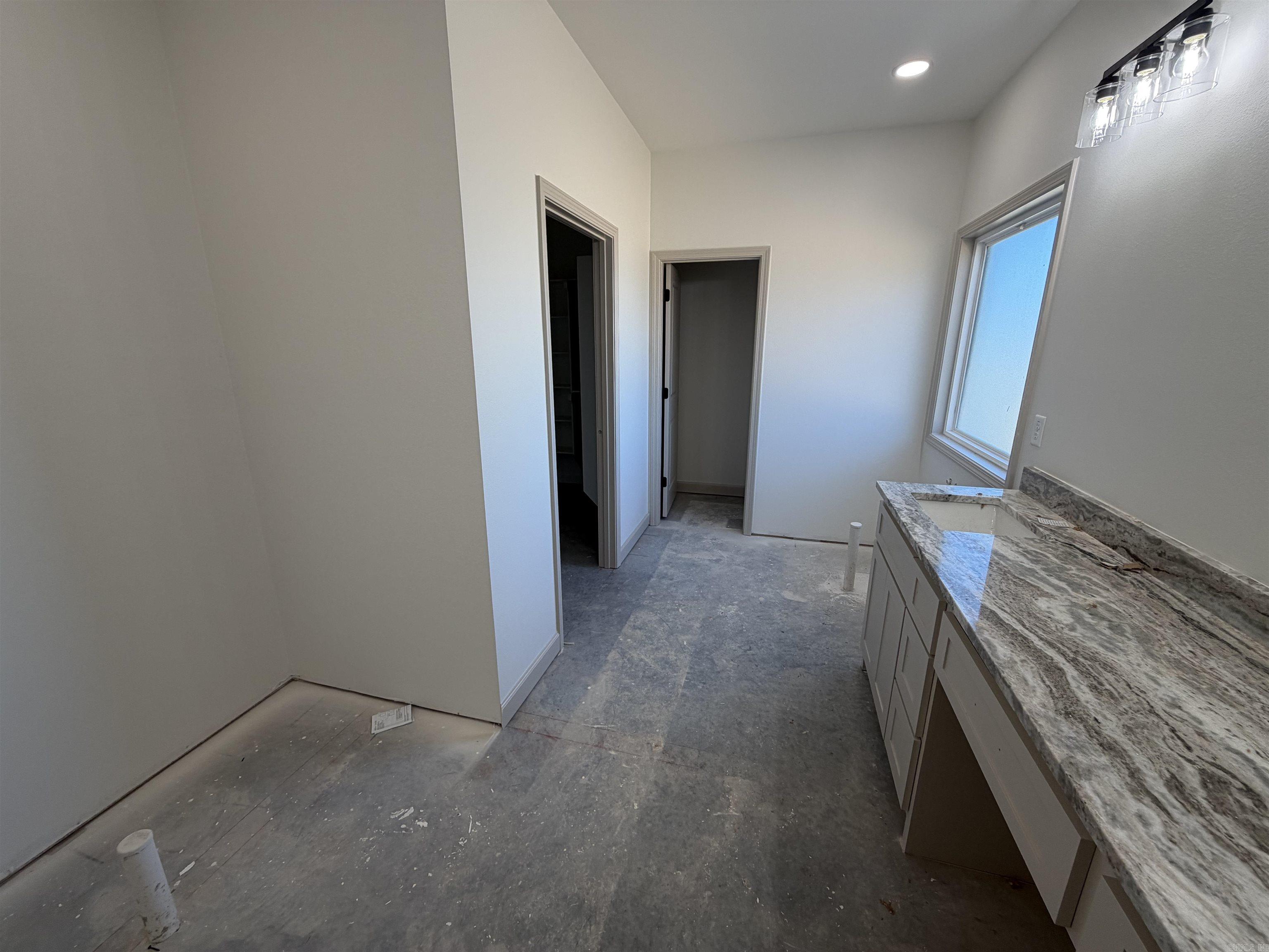 1160 Duke  Bauxite, AR