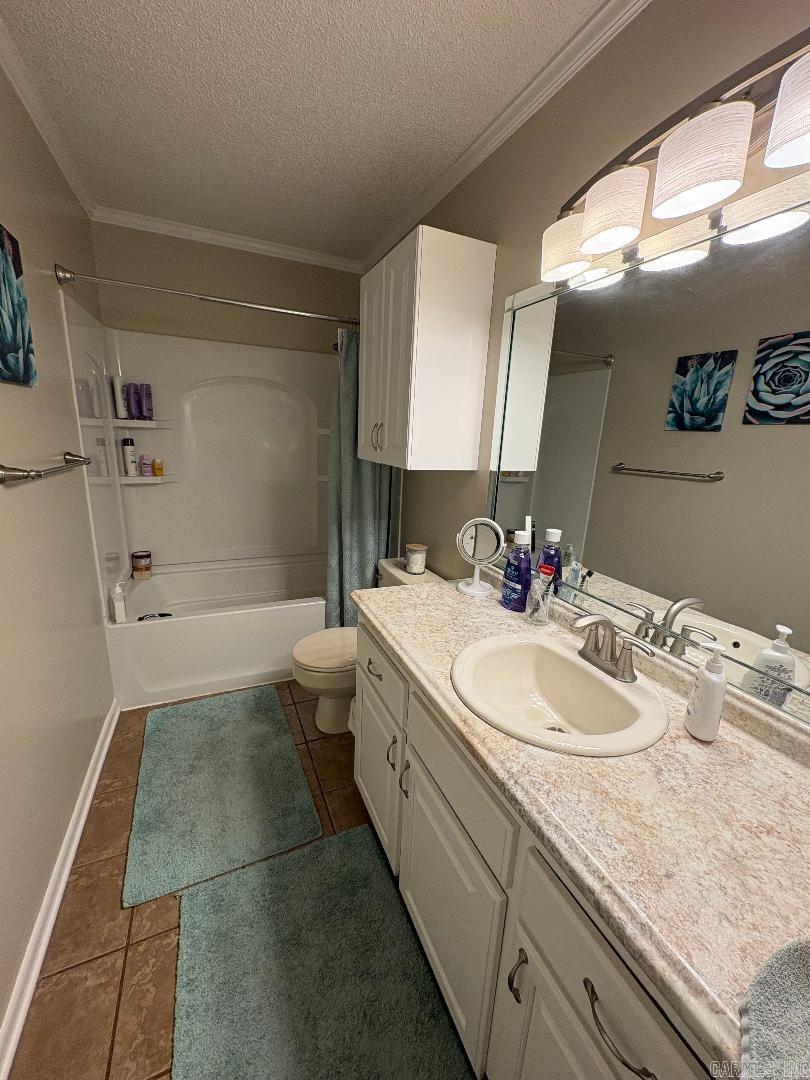 1905 Skylark  Beebe, AR