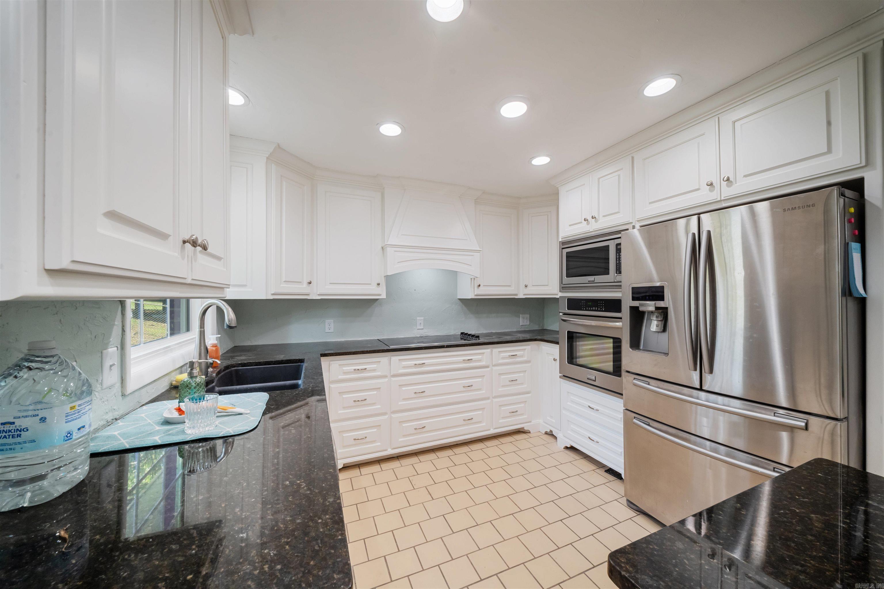 212 COUNTRY CLUB RD  Malvern, AR