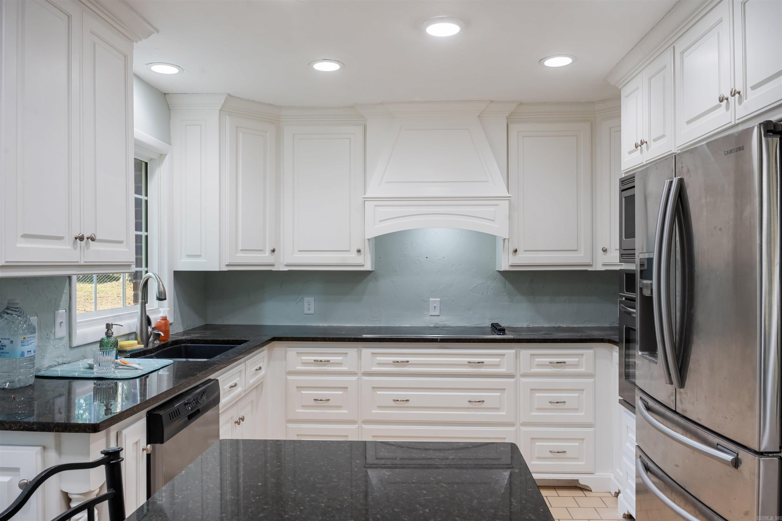 212 COUNTRY CLUB RD  Malvern, AR