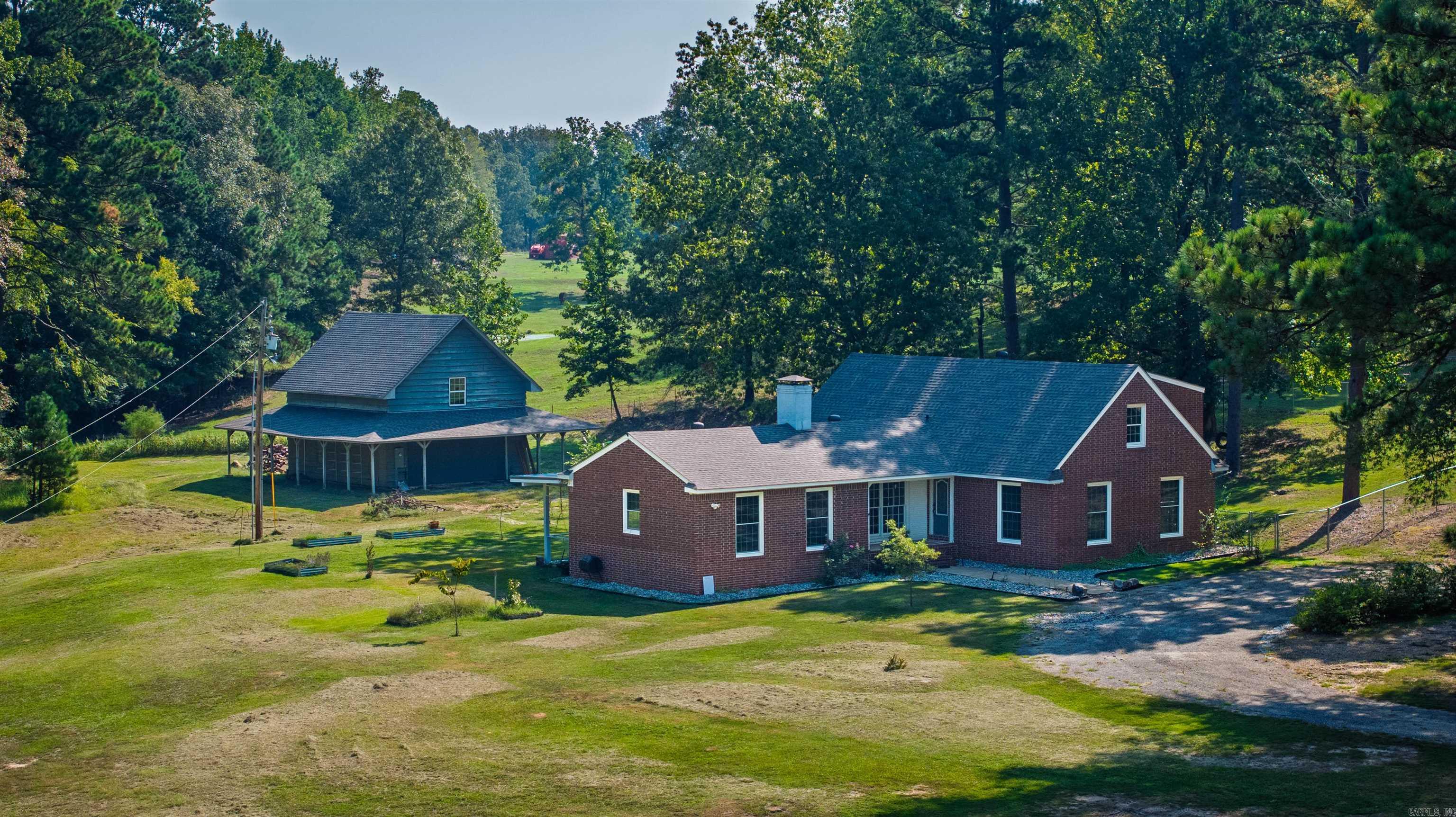 212 COUNTRY CLUB RD  Malvern, AR