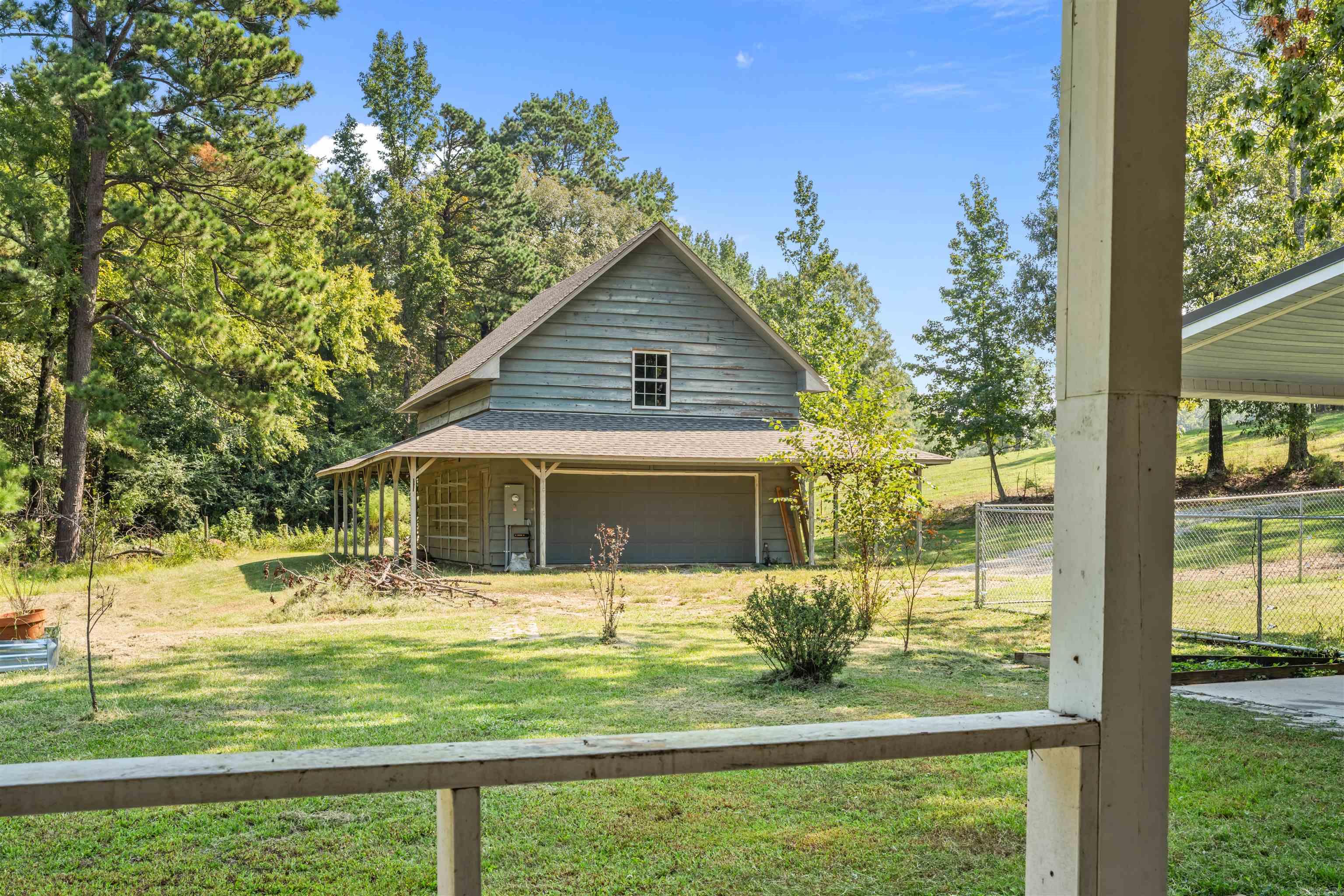 212 COUNTRY CLUB RD  Malvern, AR