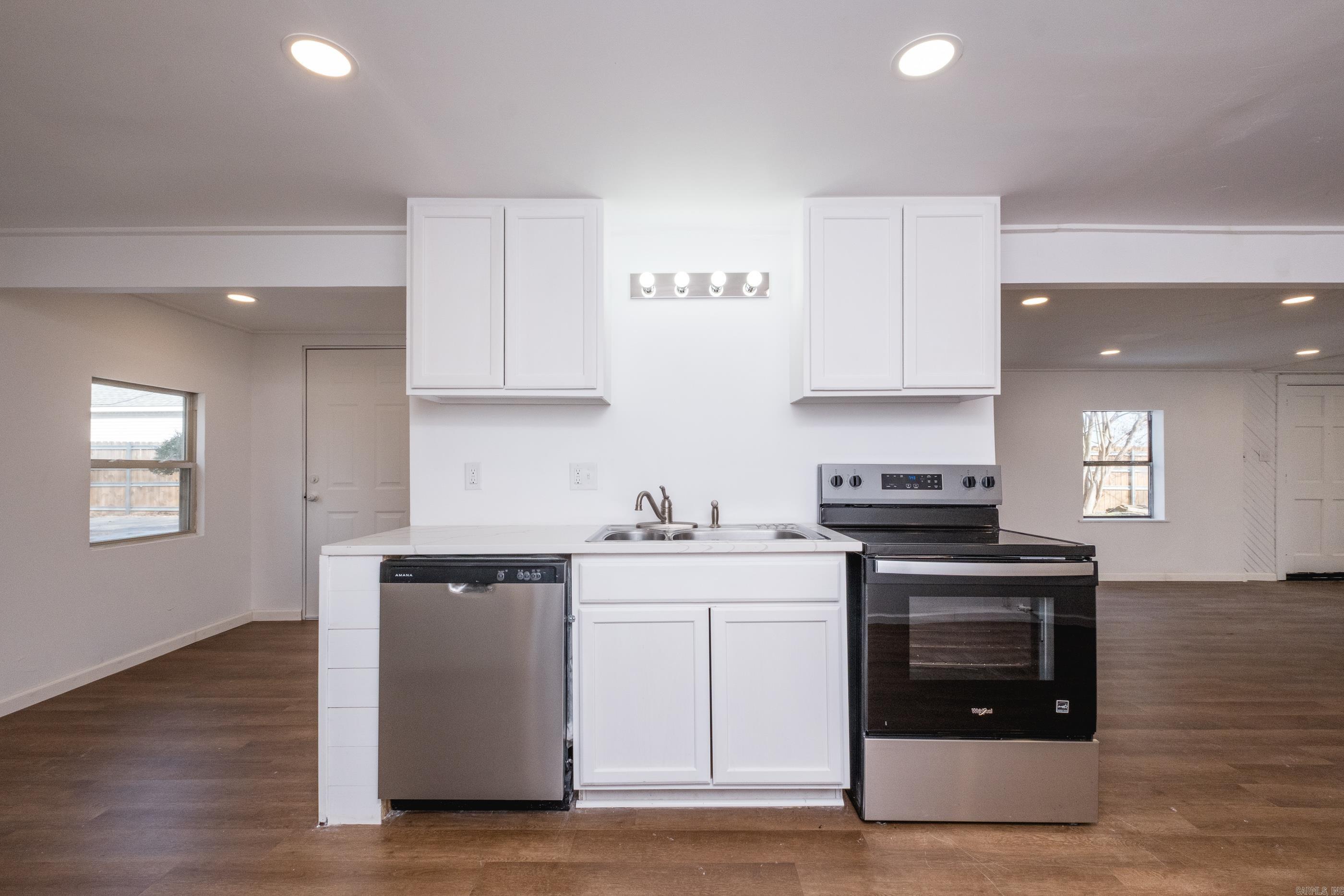 13118 Old River Dr  Scott, AR