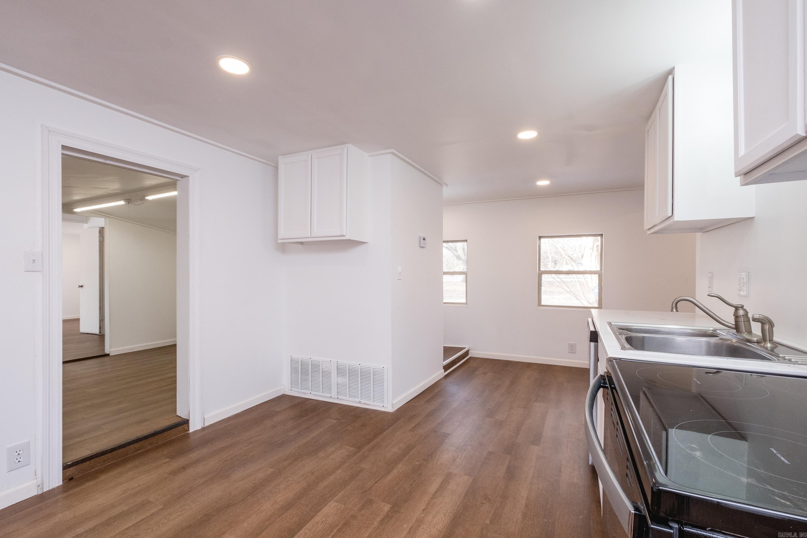 13118 Old River Dr  Scott, AR