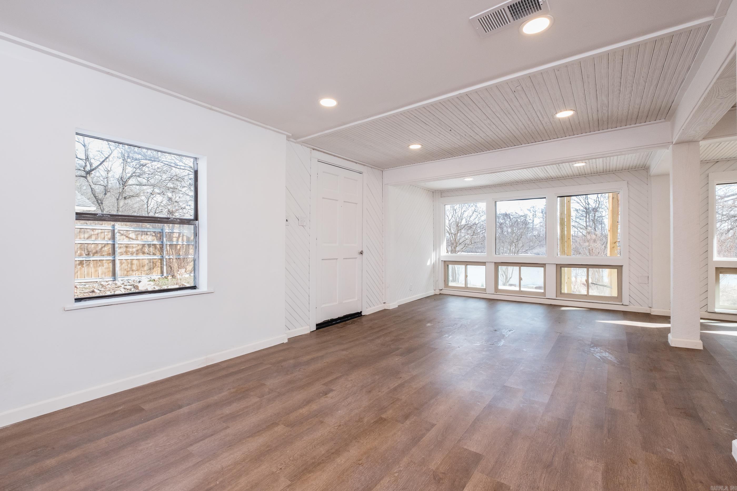 13118 Old River Dr  Scott, AR