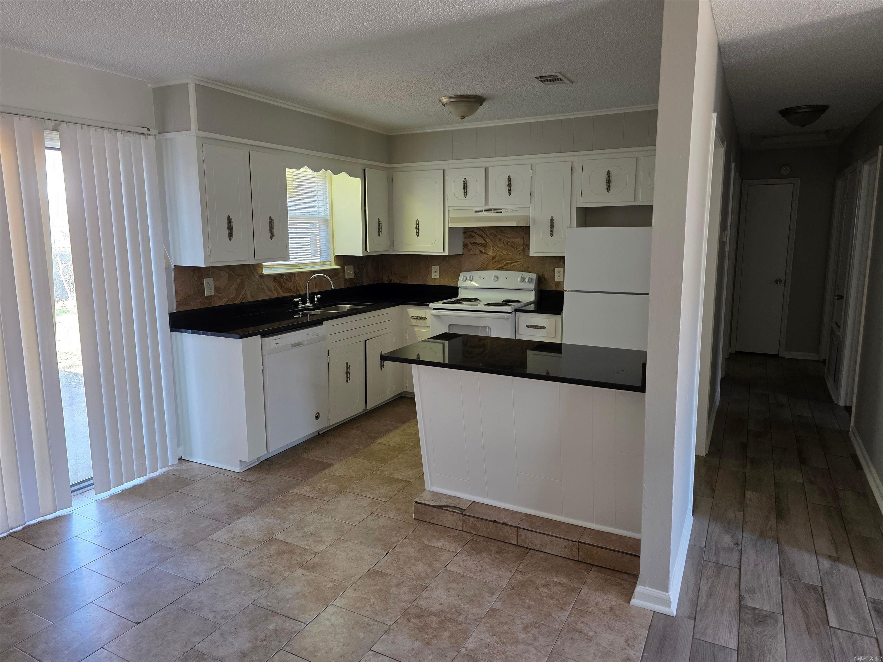 702 Charlotte Cir 704 Charlotte Cir Jacksonville, AR