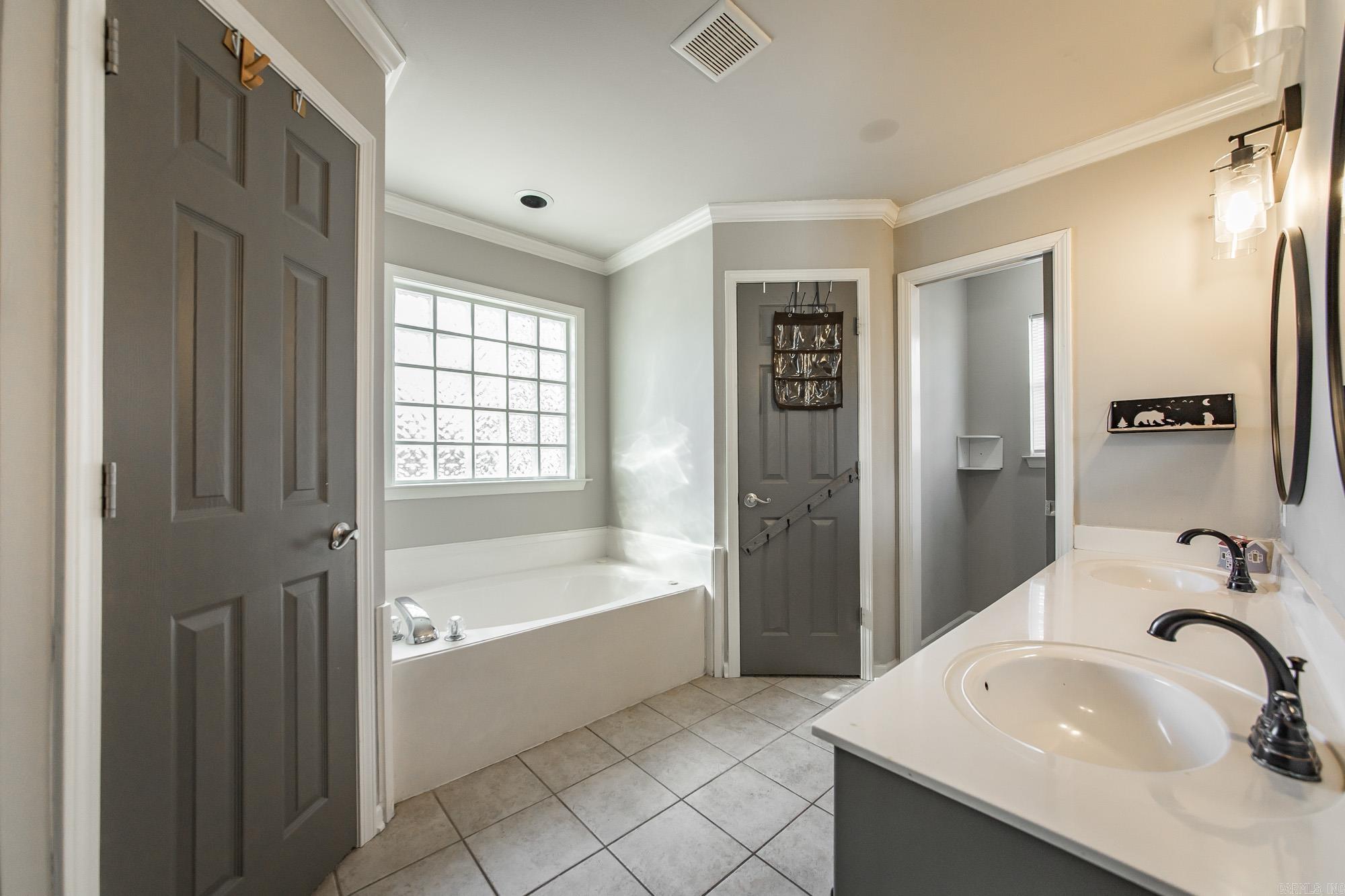 1069 Highland Blvd  Cabot, AR