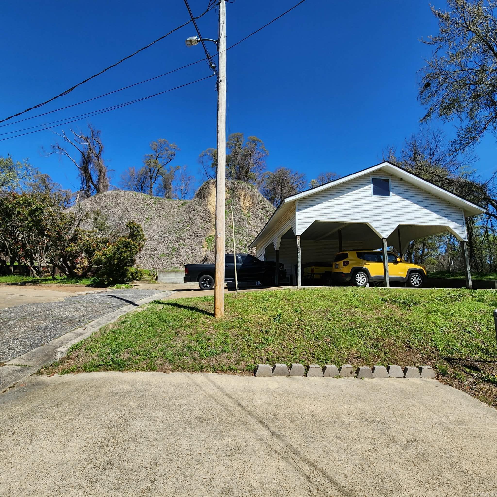1198 Perry Street Helena, AR 72342