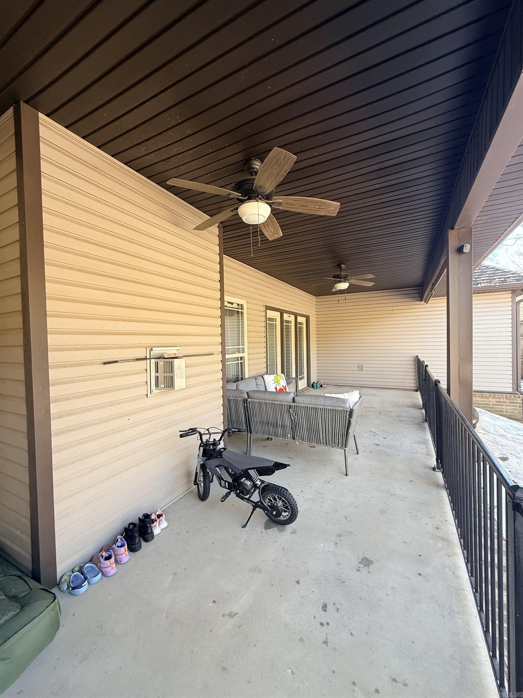 21329 Meadows Acres  Hensley, AR