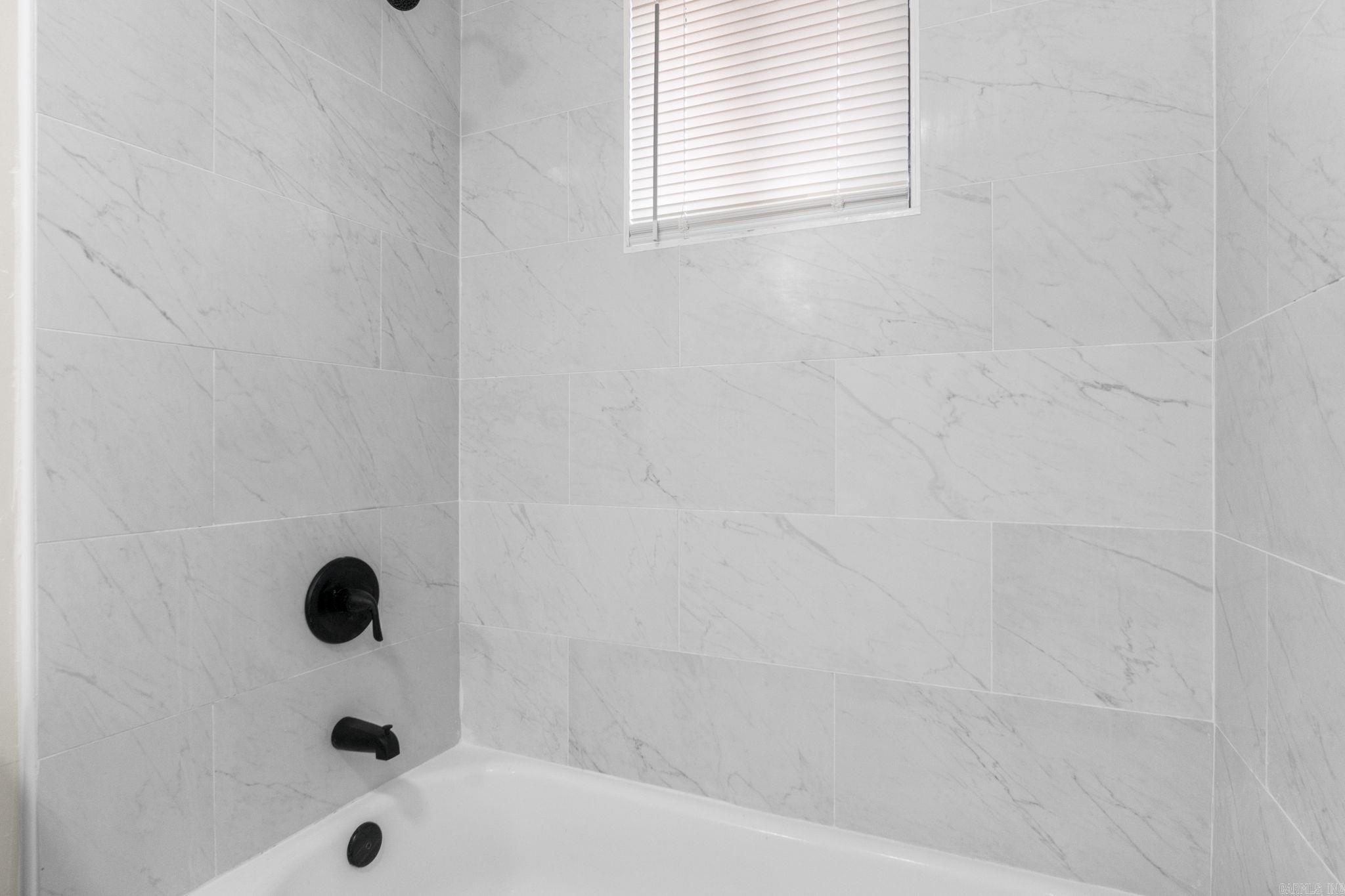 8563 Renee  Benton, AR