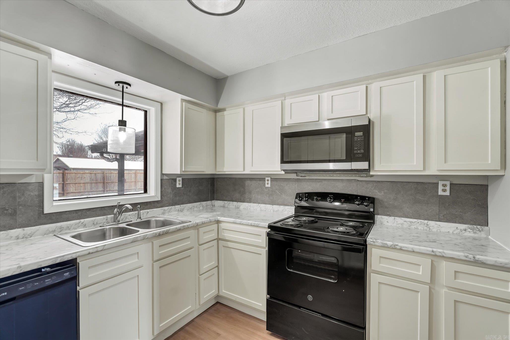 208 Ada  Trumann, AR