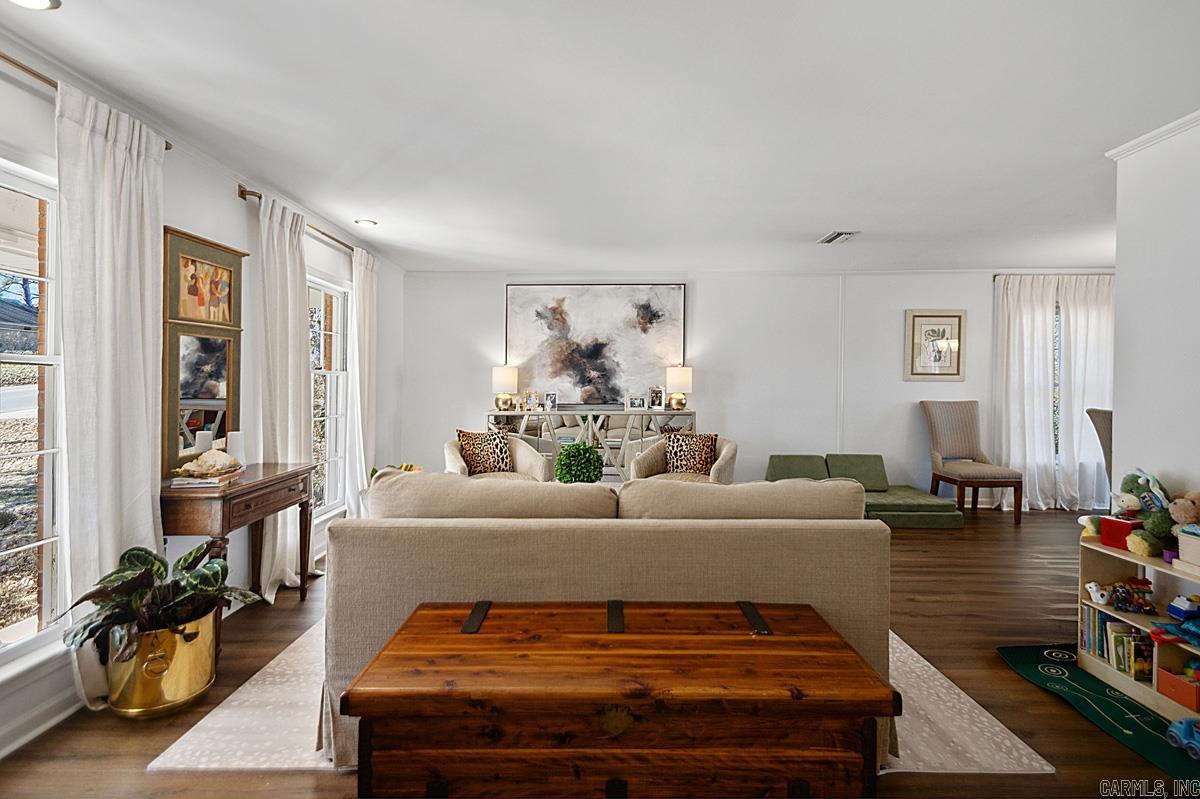 7214 H Street Little Rock, AR 72205