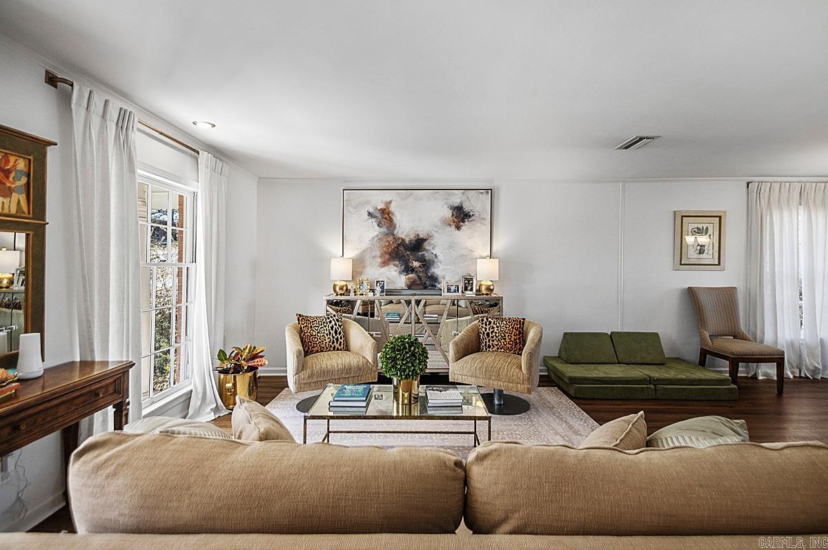 7214 H Street Little Rock, AR 72205