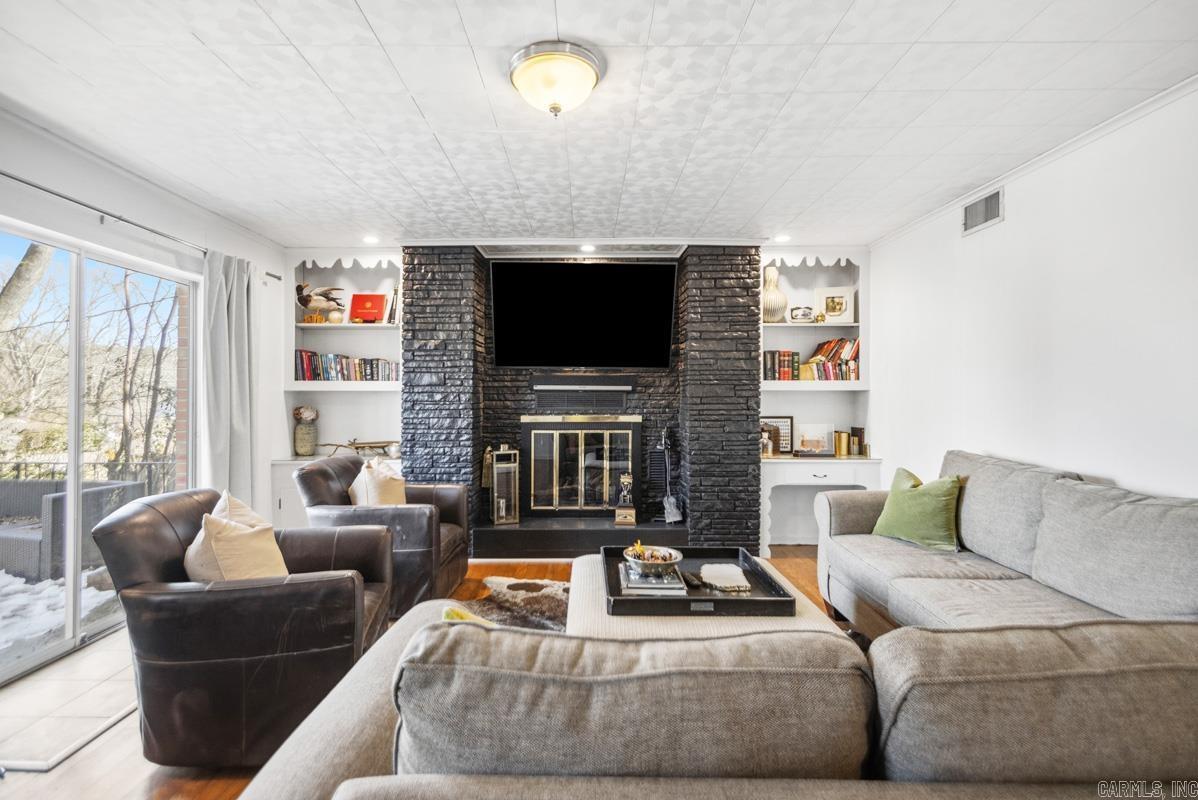 7214 H Street Little Rock, AR 72205