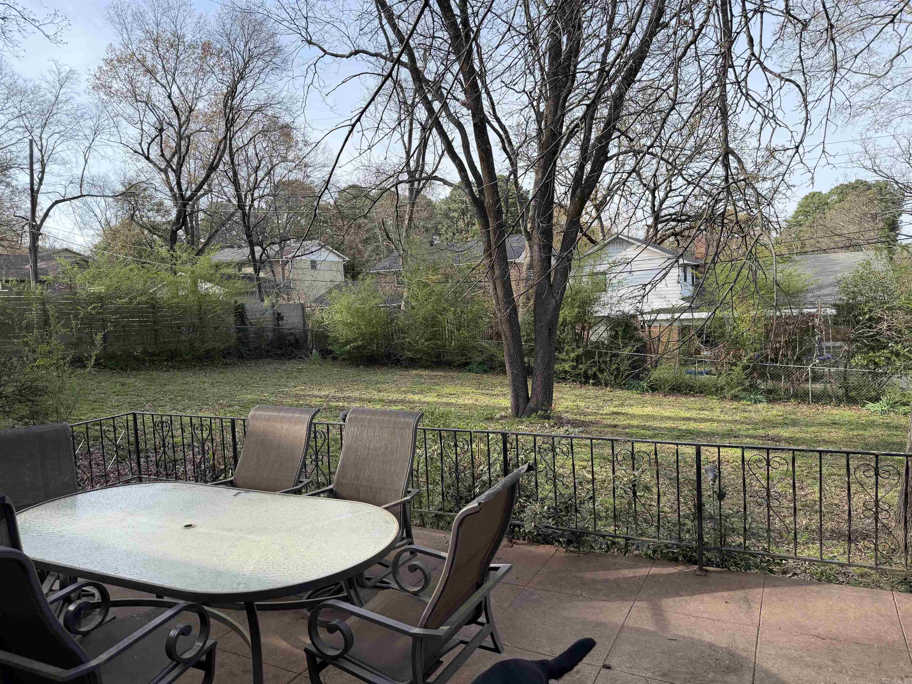 7214 H Street Little Rock, AR 72205