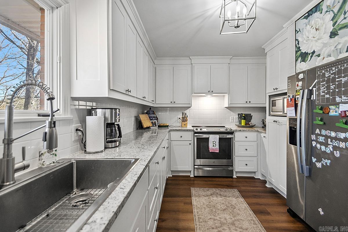 7214 H Street Little Rock, AR 72205