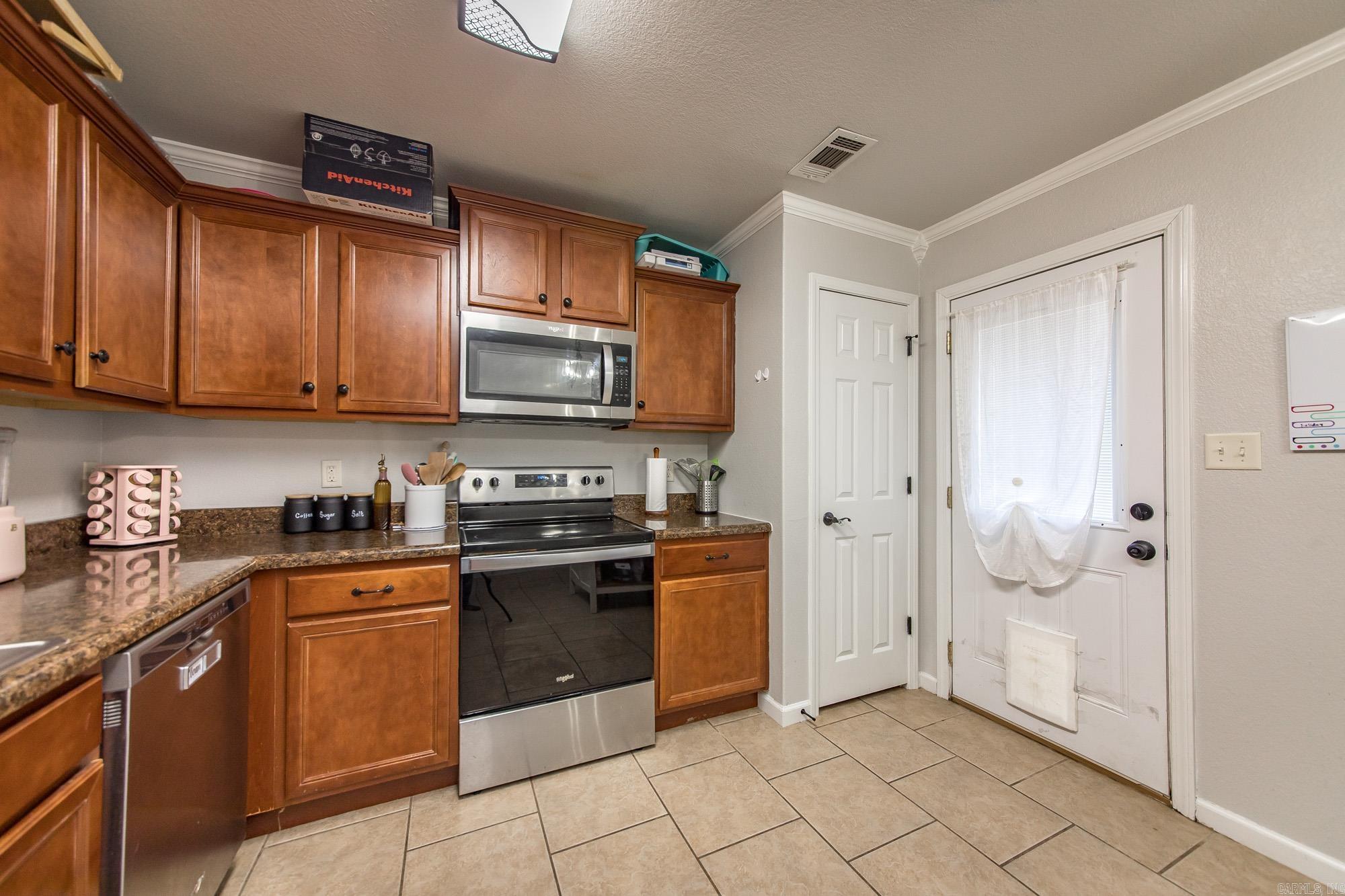 105 Earnhardt Cir  Cabot, AR