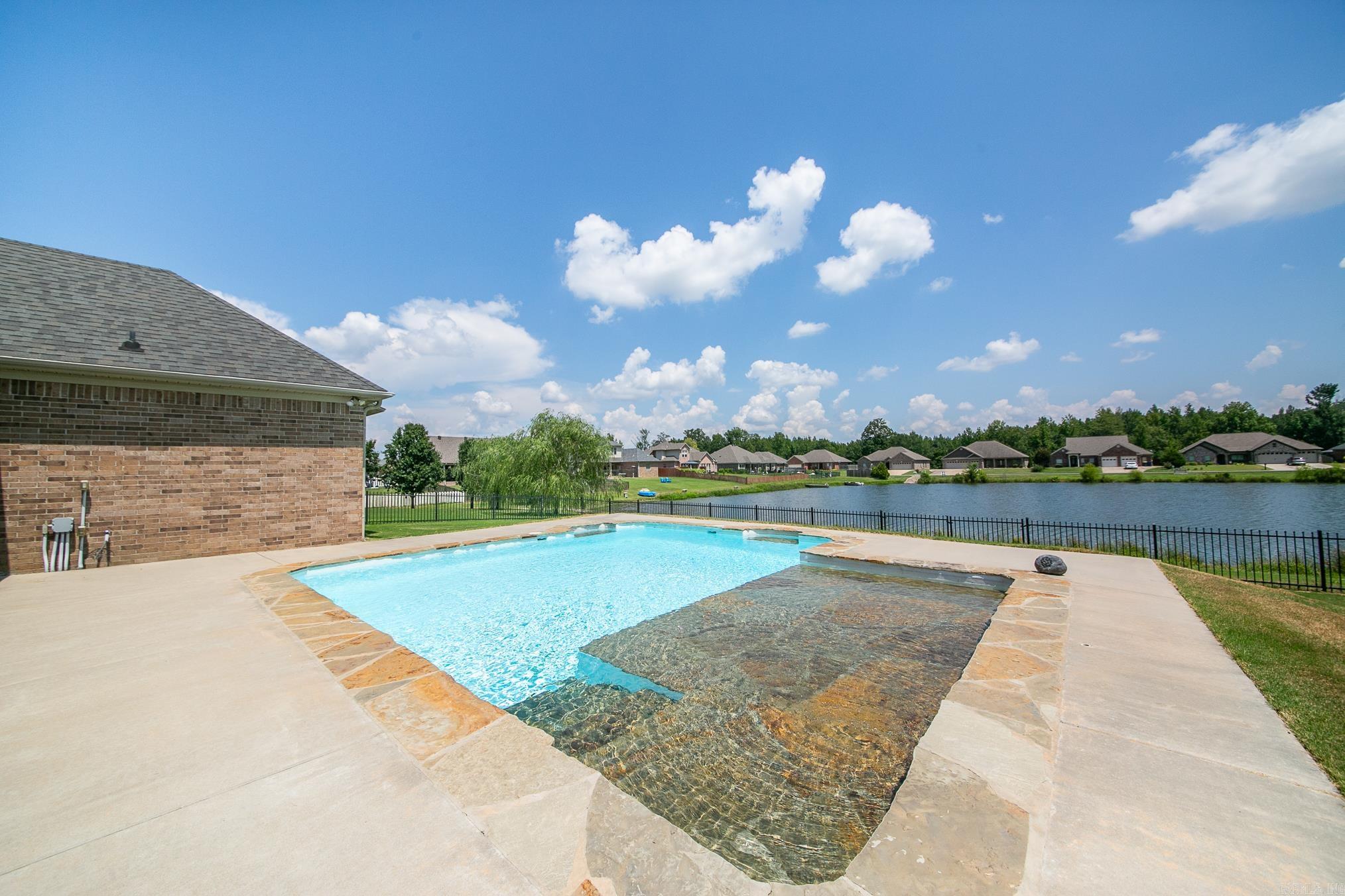 2415 Lakewood  Cabot, AR