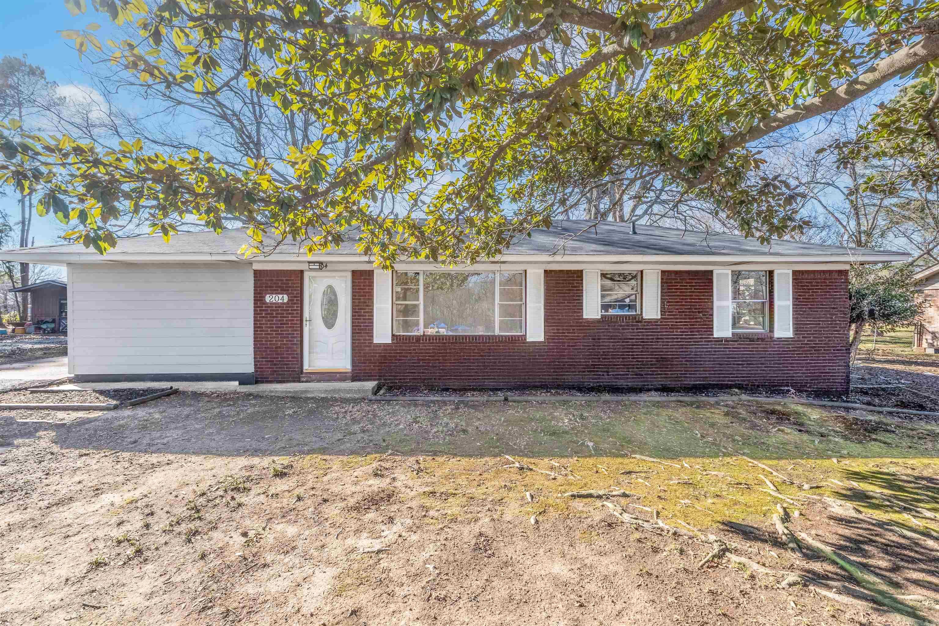 204 S Holly  Beebe, AR