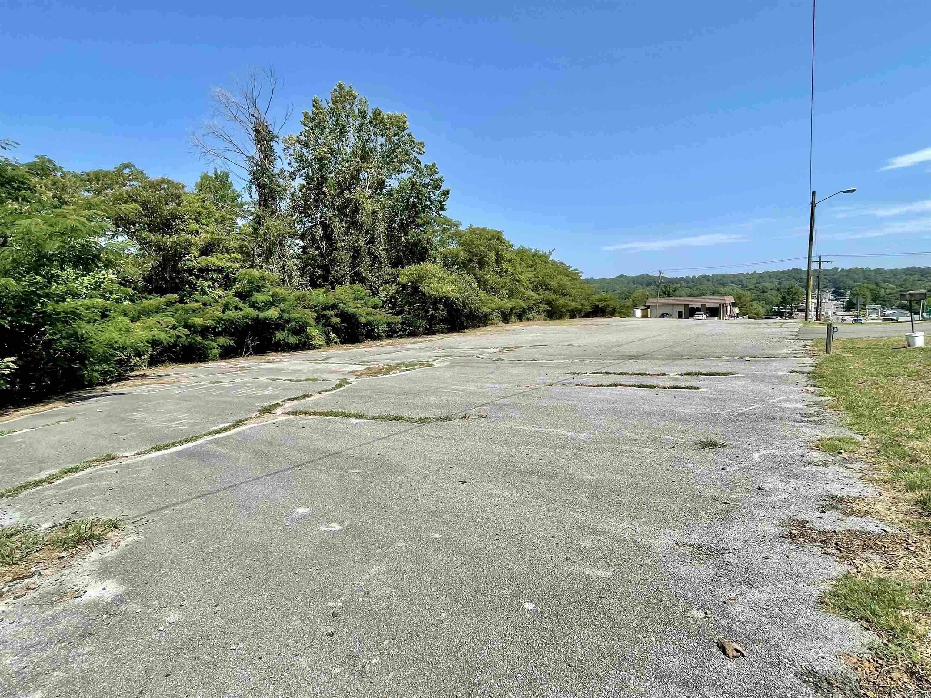 916 S 7th  Heber Springs, AR