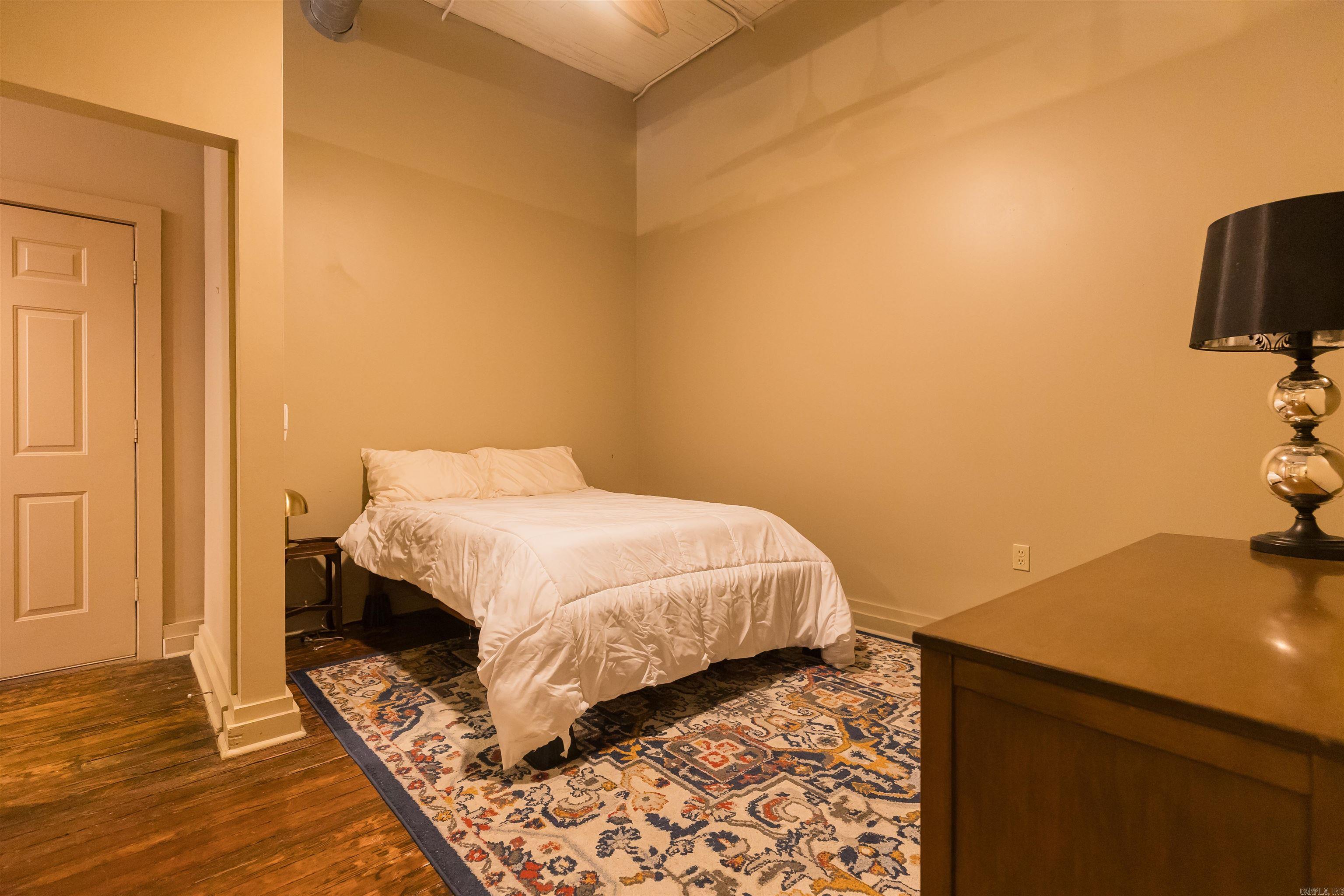 241 S Main Jonesboro, AR 72401