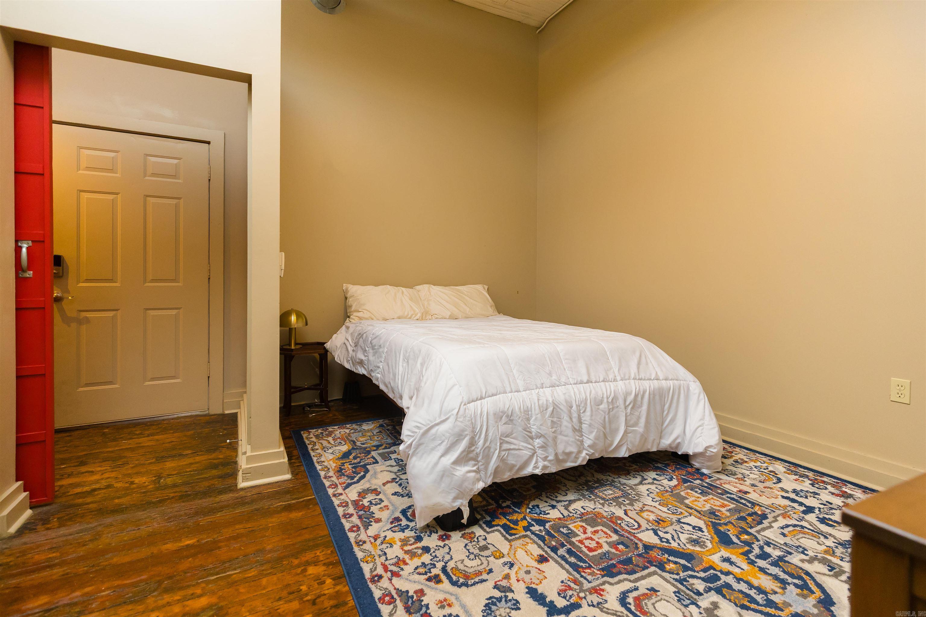 241 S Main Jonesboro, AR 72401