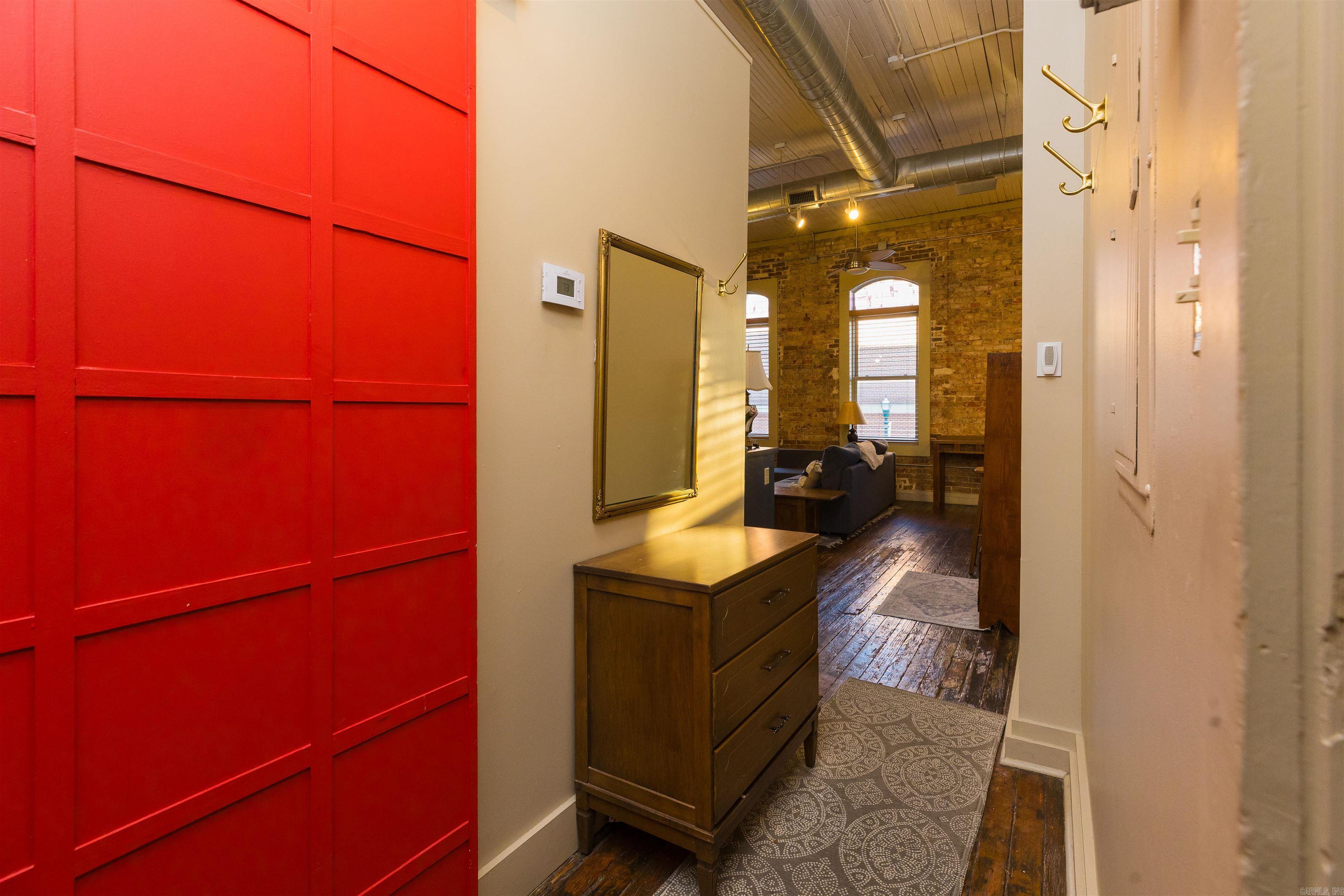 241 S Main Jonesboro, AR 72401