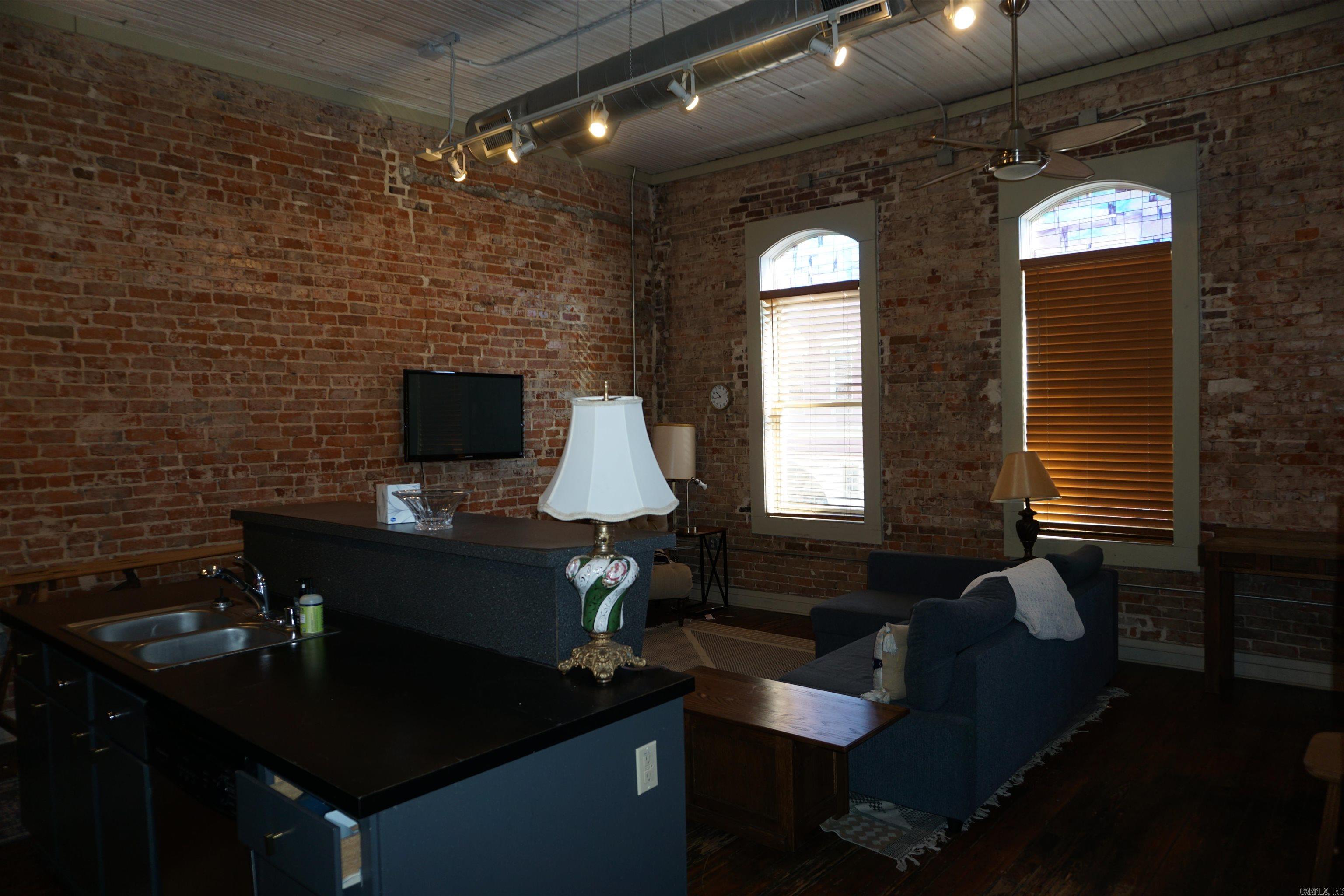 241 S Main  Jonesboro, AR